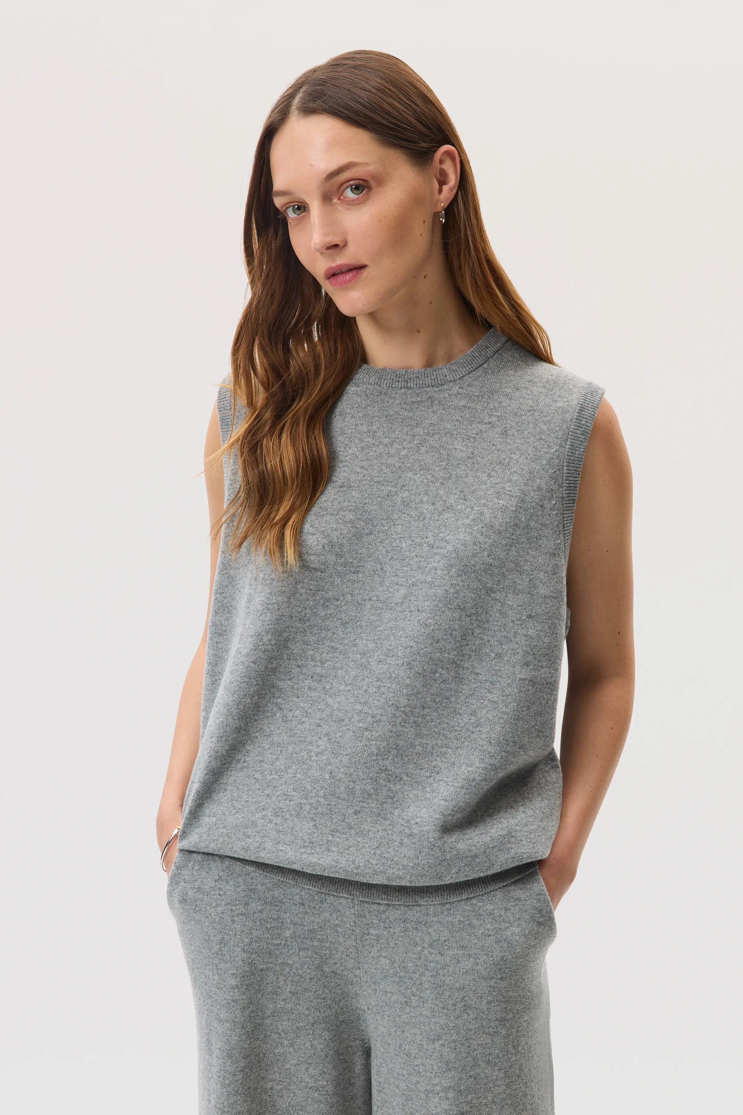 Johnstons of Elgin - Light Grey Cashmere Tank