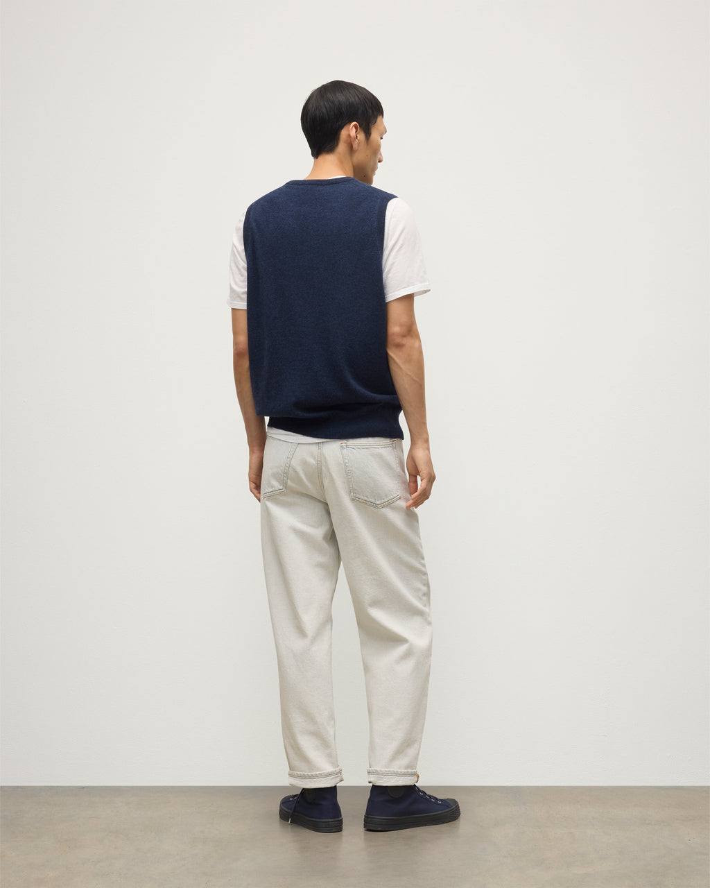 Johnstons of Elgin - Lennox Navy Cashmere Sleeveless Tank