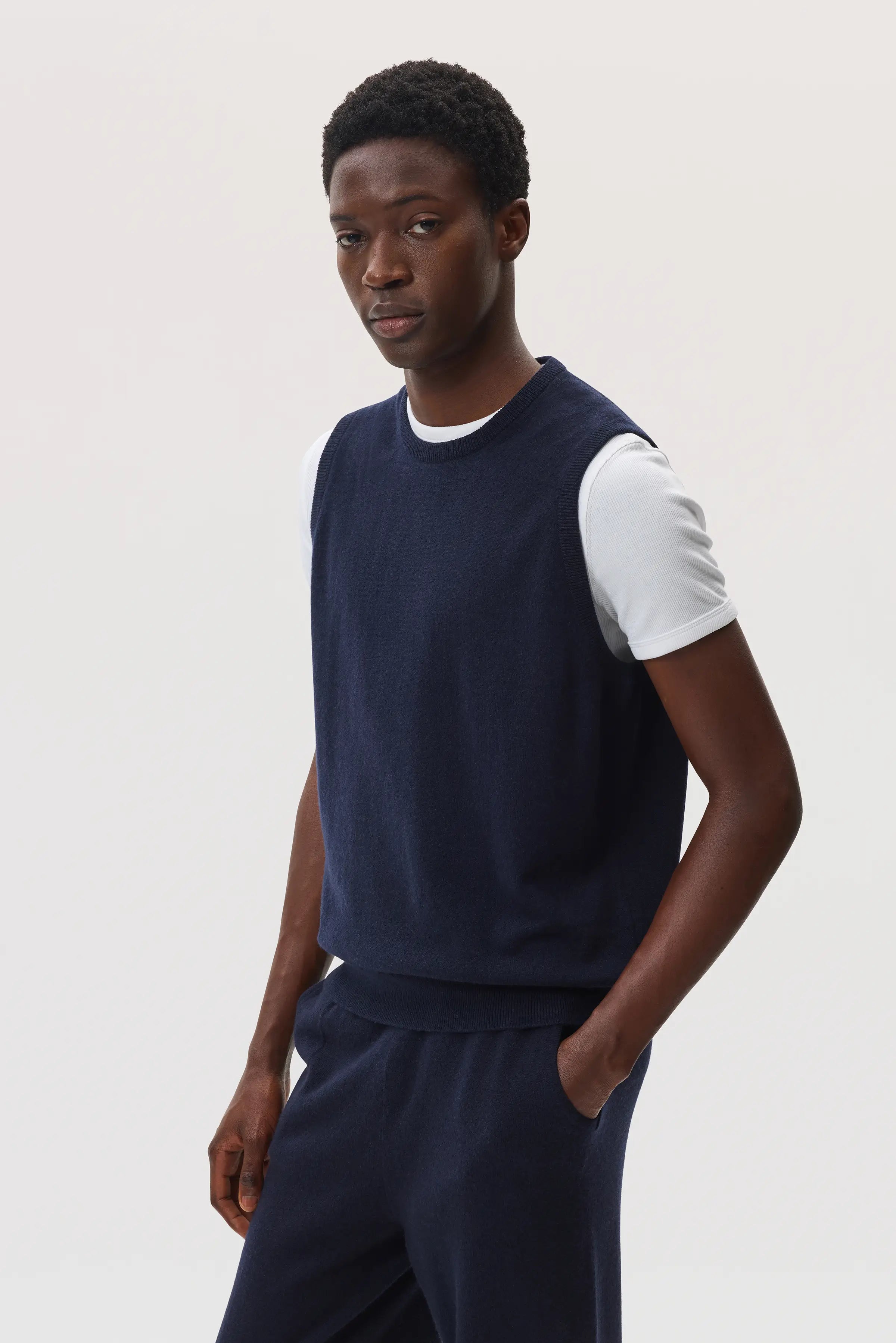 Johnstons of Elgin - Dark Navy Cashmere Tank
