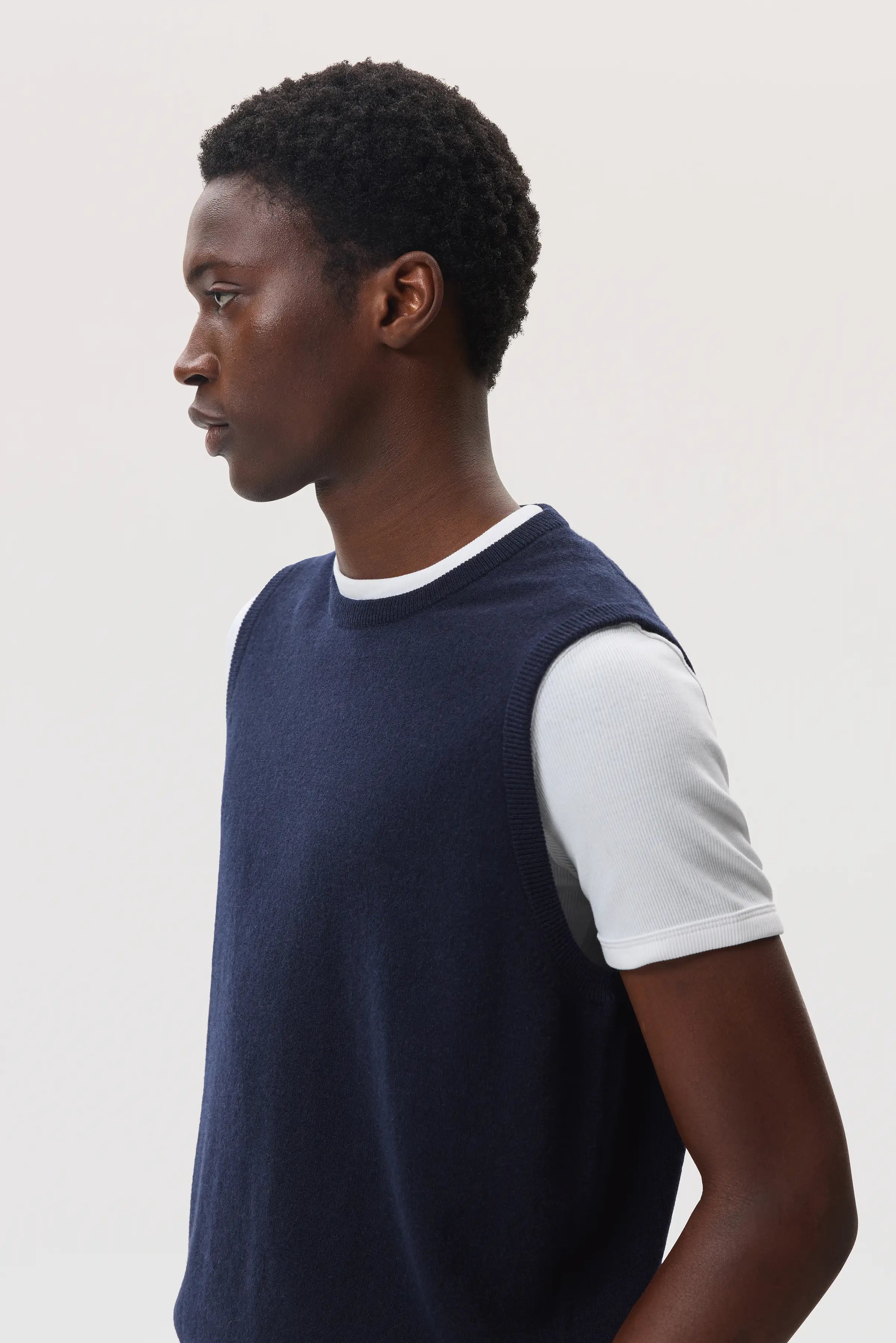 Johnstons of Elgin - Dark Navy Cashmere Tank