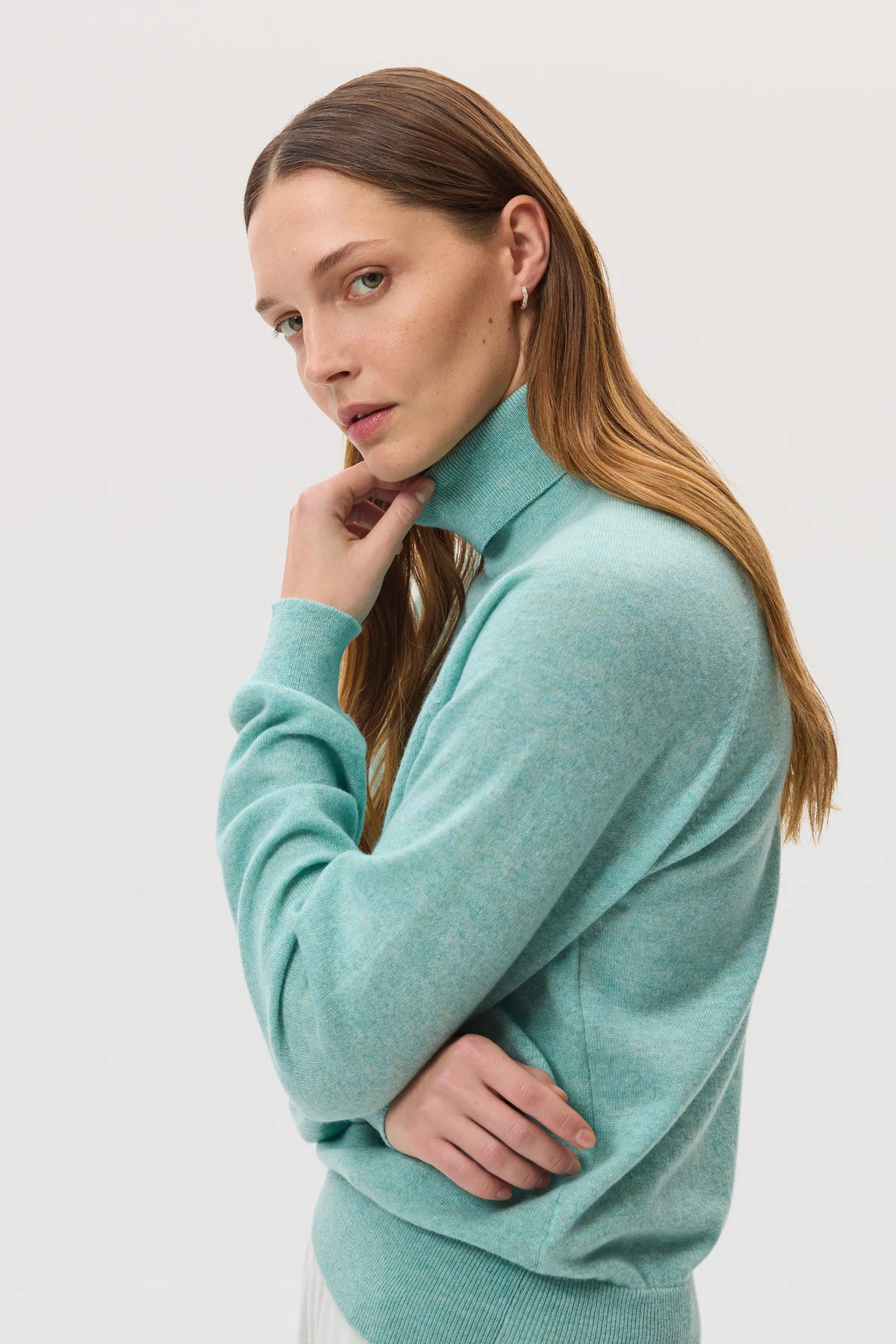 Johnstons of Elgin - Classic Cashmere Roll Neck Green Jumper