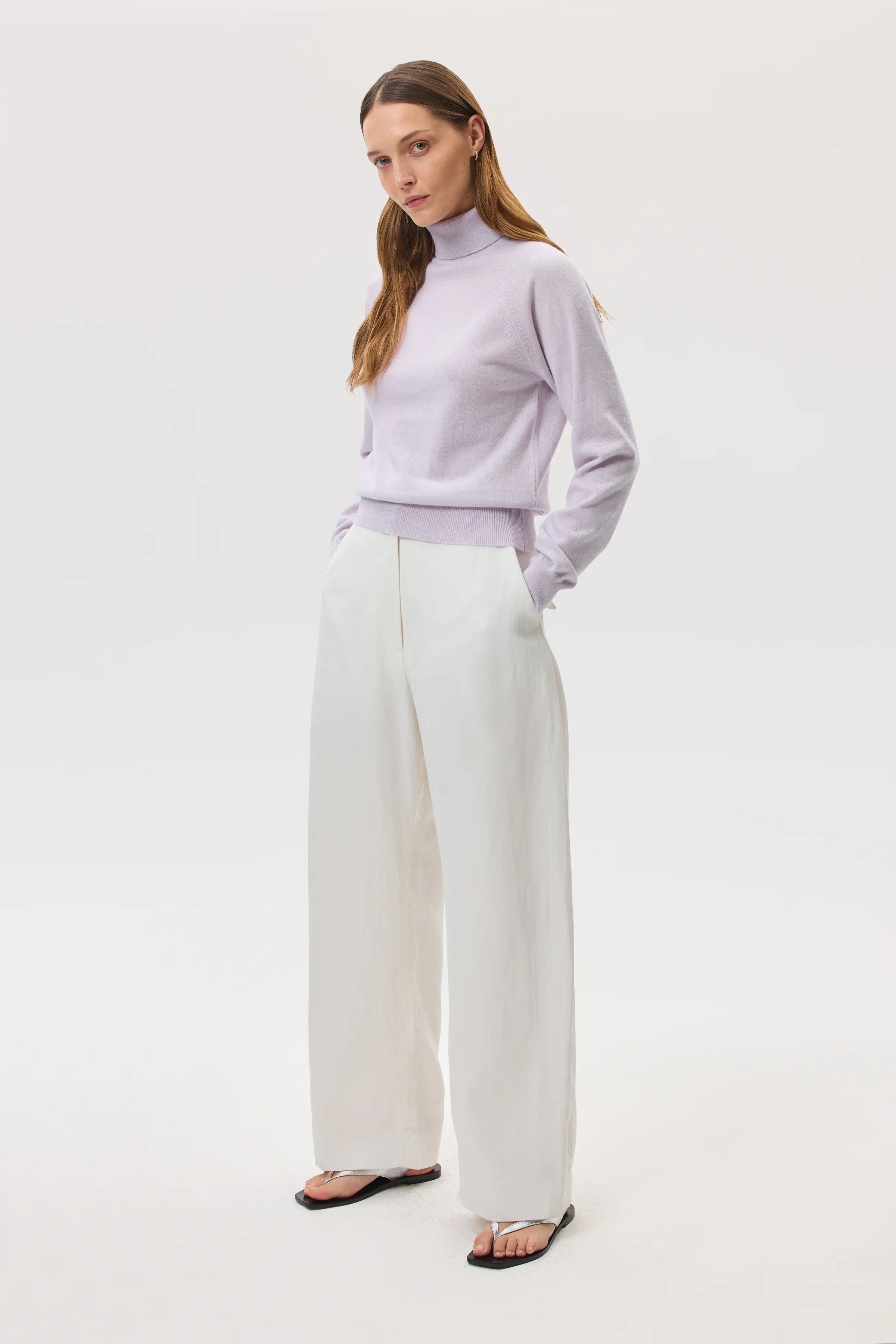 Johnstons of Elgin - Classic Cashmere Roll Neck Light Purple Jumper