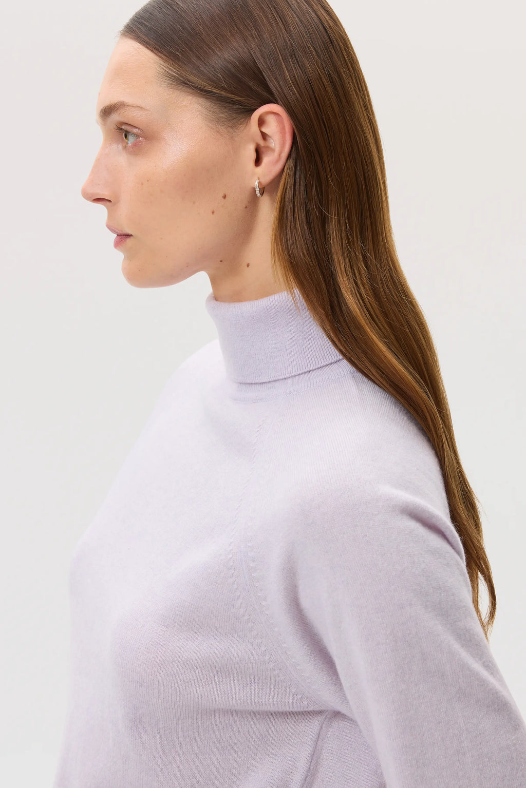 Johnstons of Elgin - Classic Cashmere Roll Neck Light Purple Jumper