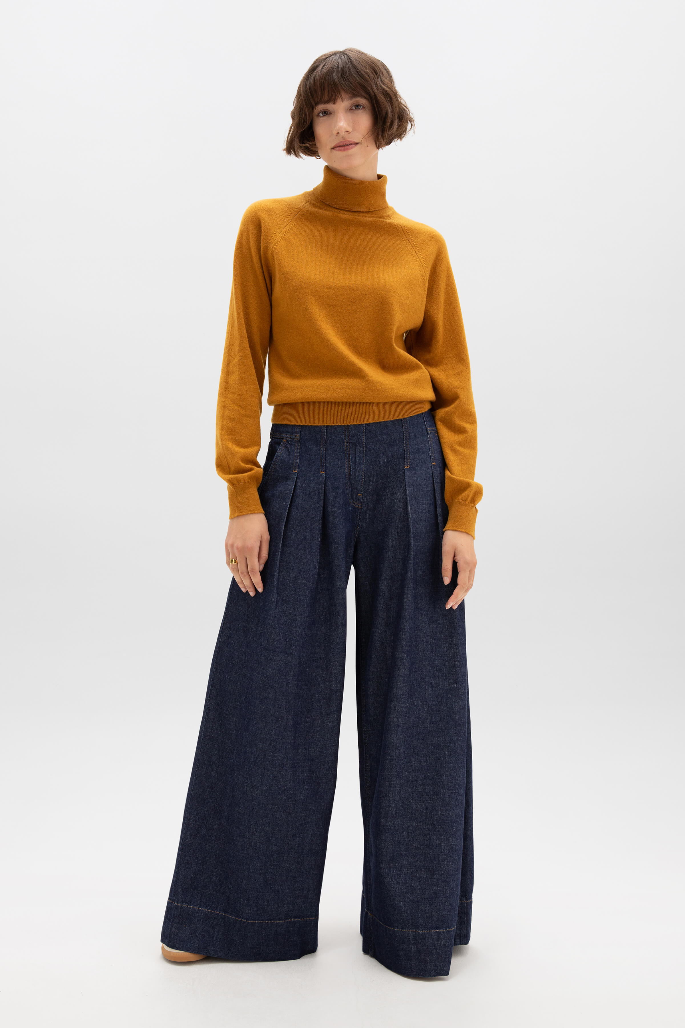 Johnstons of Elgin - Cashmere Roll Neck Dark Yellow Jumper