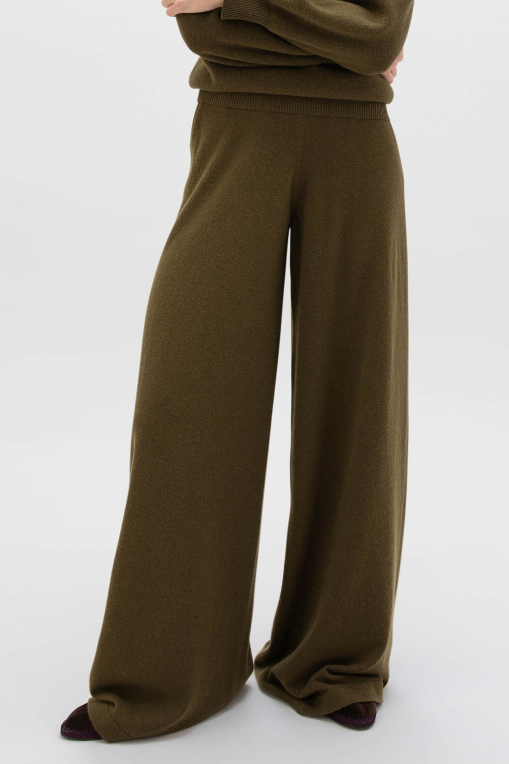 Johnstons of Elgin - Olive Green Cashmere Trousers