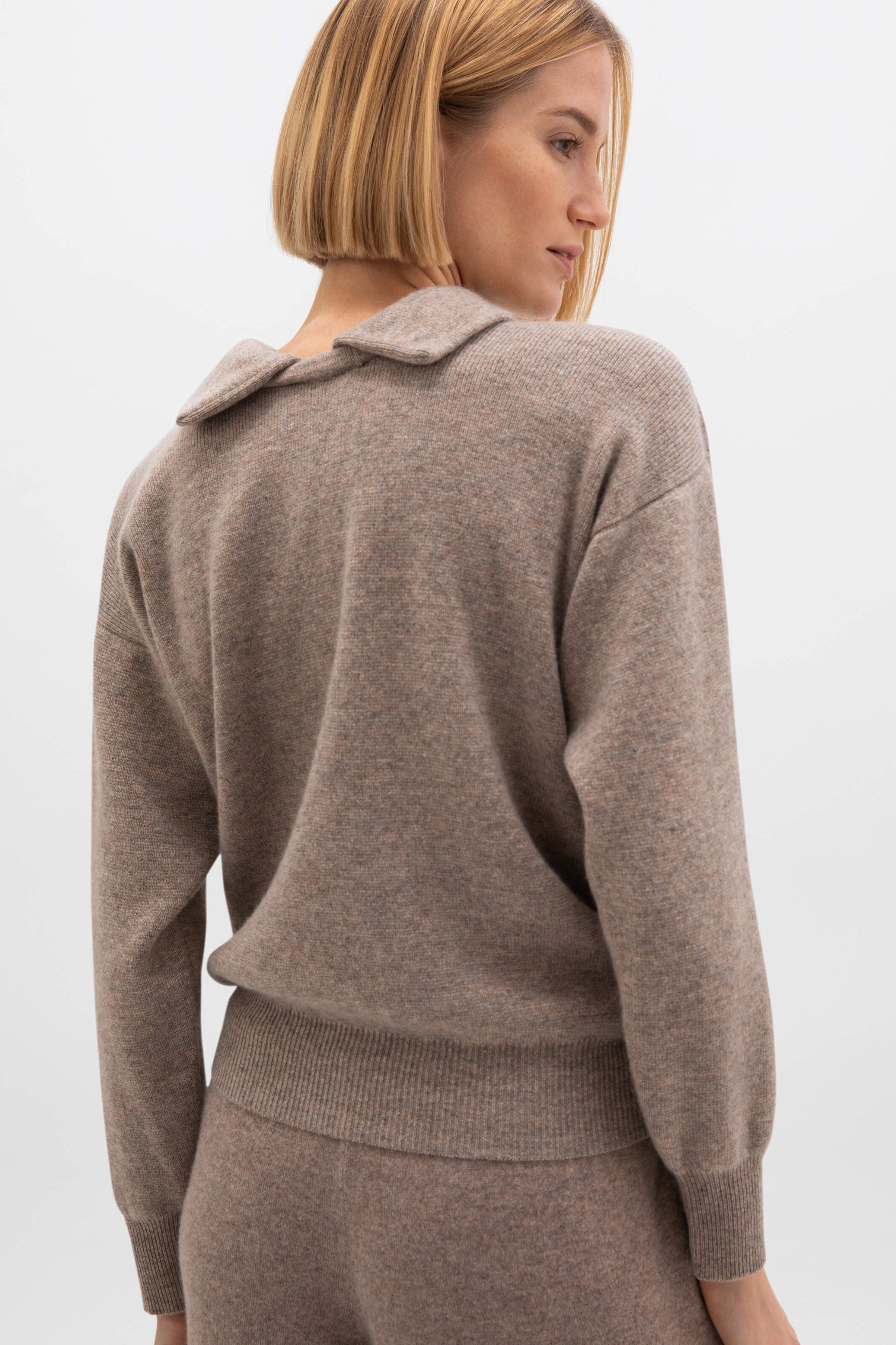 Johnstons of Elgin - Reversible Collar Light Brown Cashmere Jumper