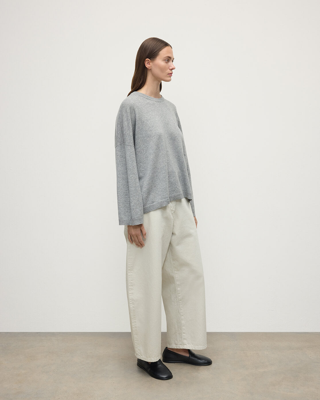 Johnstons of Elgin - Gauzy Pocket Light Grey Cashmere Jumper