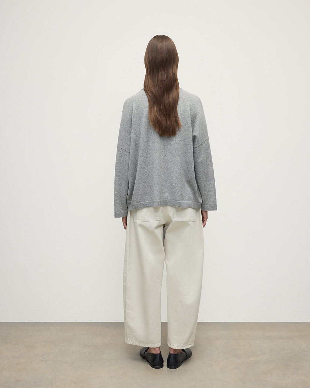 Johnstons of Elgin - Gauzy Pocket Light Grey Cashmere Jumper