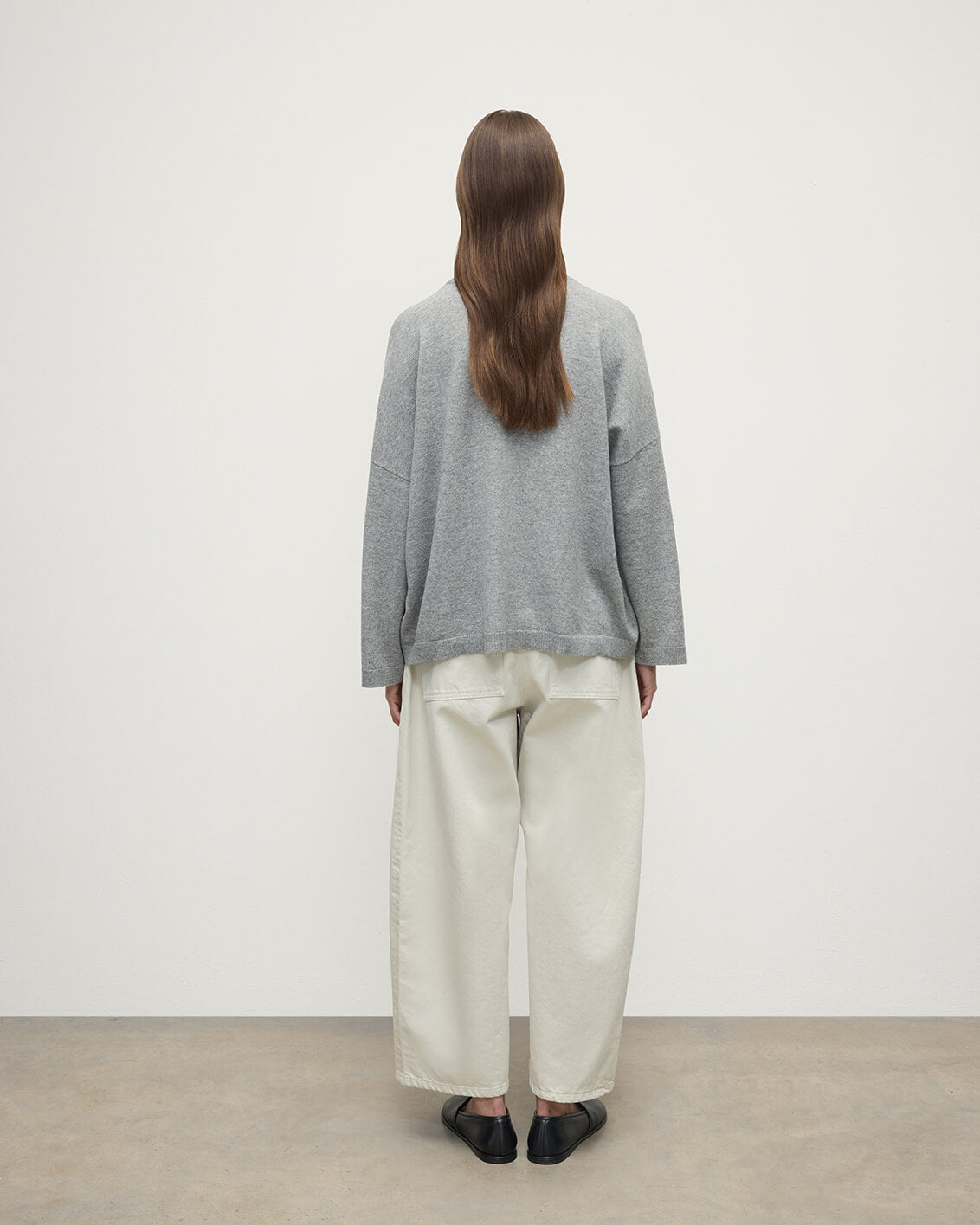 Johnstons of Elgin - Gauzy Pocket Light Grey Cashmere Jumper