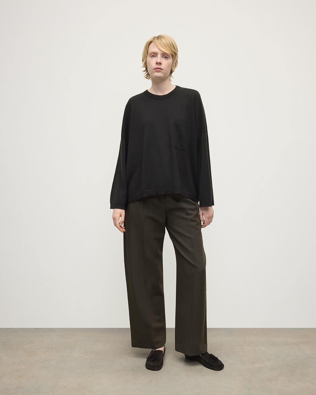 Johnstons of Elgin - Gauzy Pocket Dark Grey Cashmere Jumper
