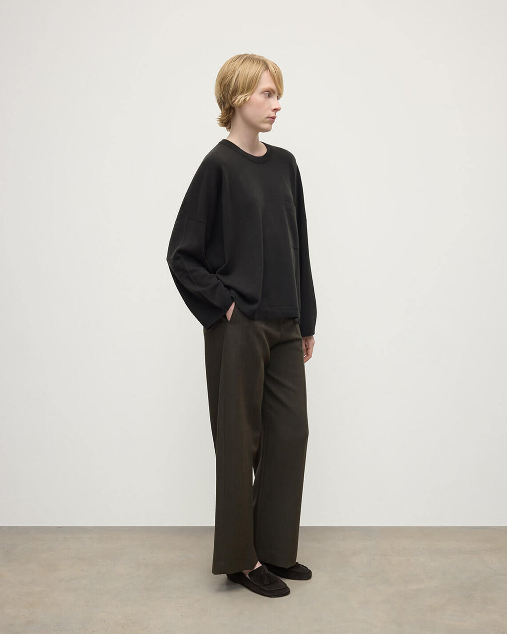 Johnstons of Elgin - Gauzy Pocket Dark Grey Cashmere Jumper