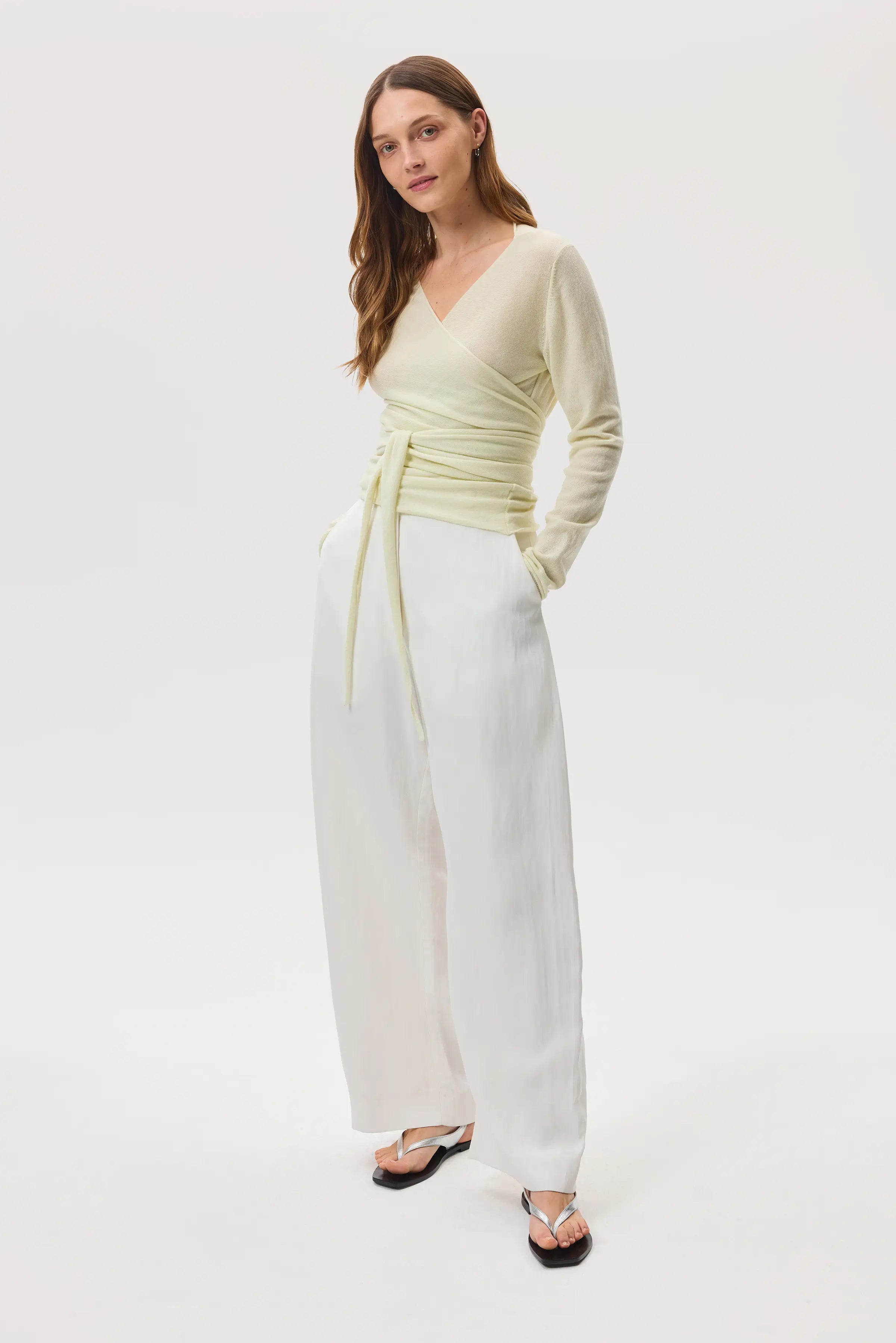 Johnstons of Elgin - Featherlight Cashmere Light Yellow Ballet Wrap