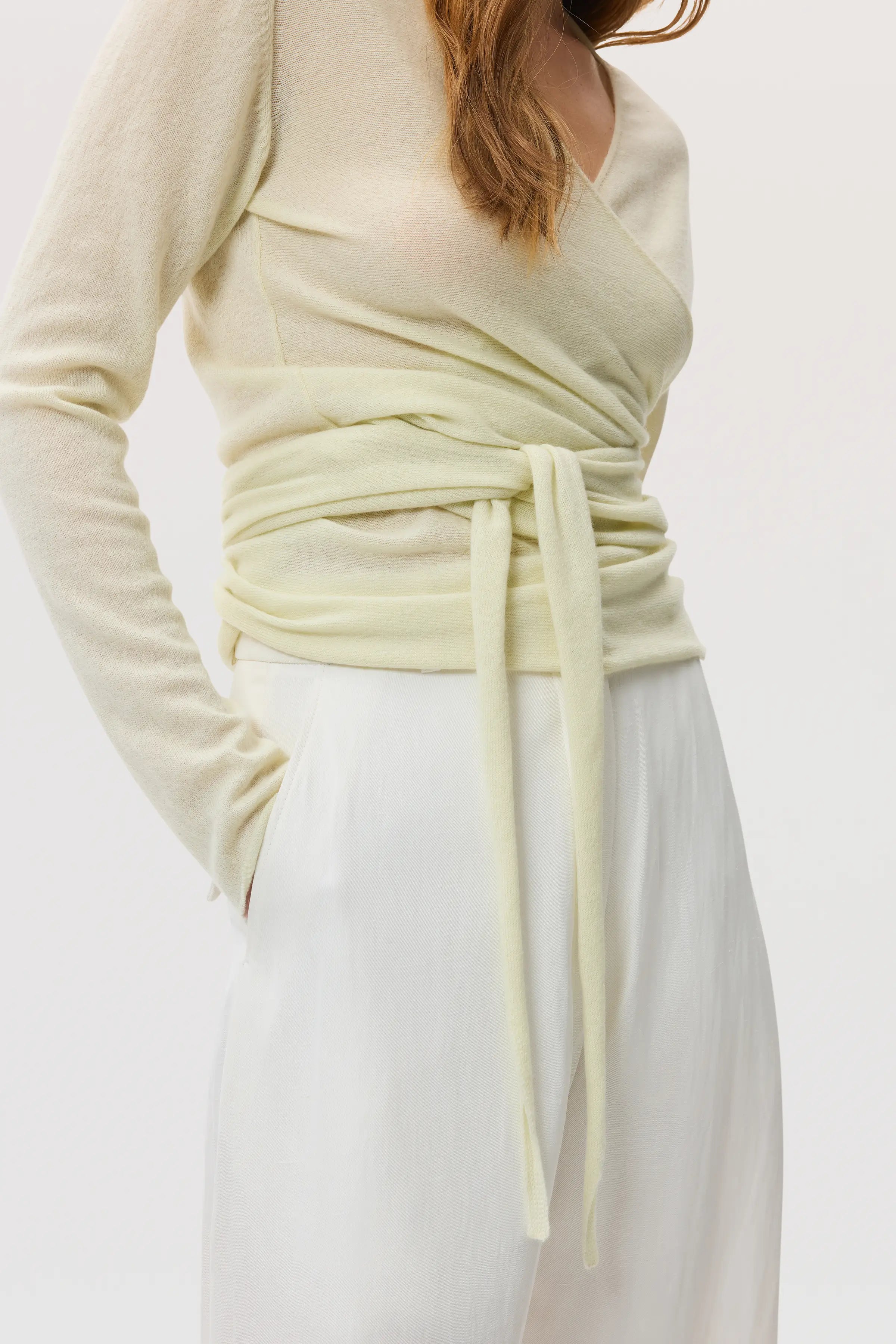 Johnstons of Elgin - Featherlight Cashmere Light Yellow Ballet Wrap