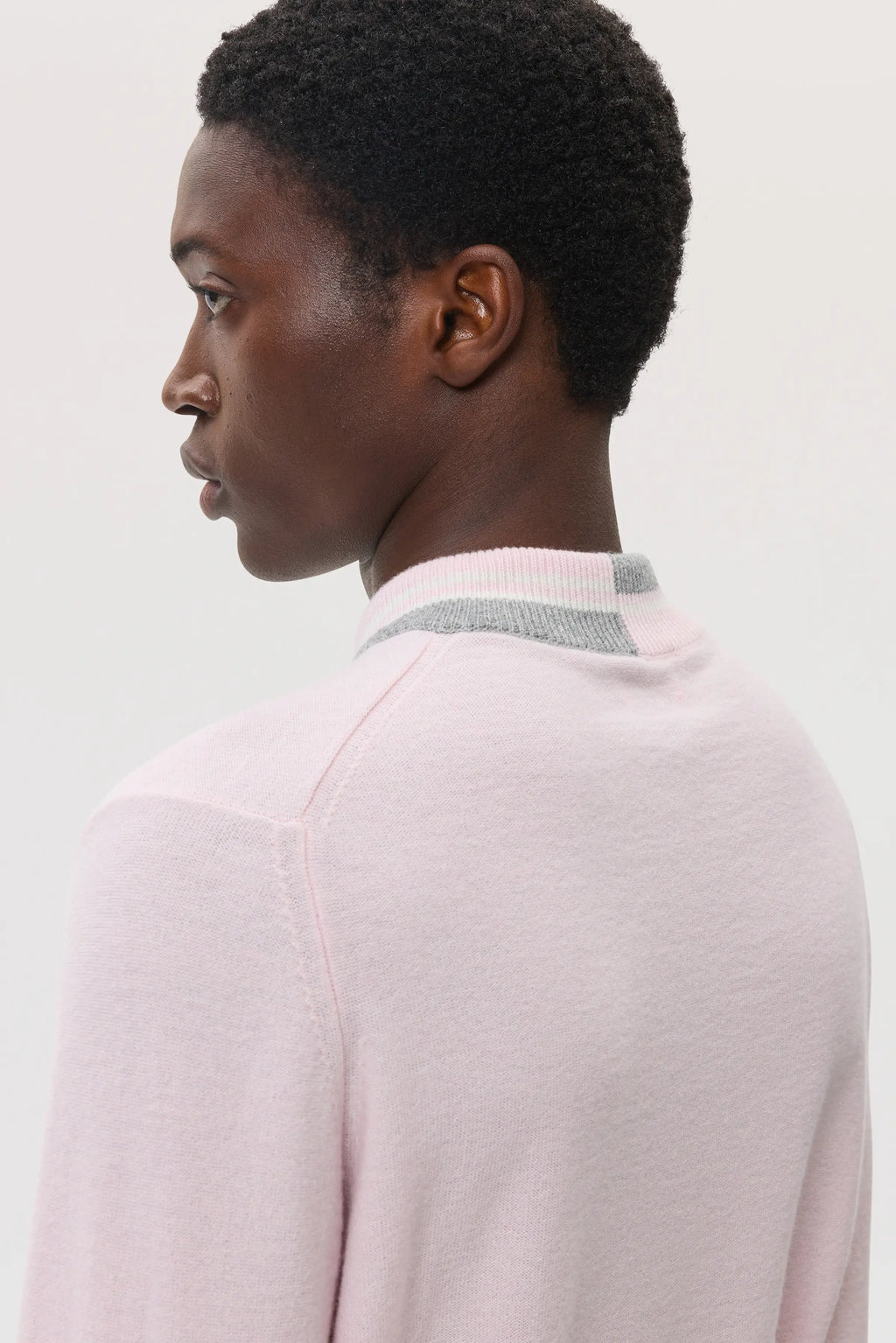 Johnstons of Elgin - Cashmere V Neck with Striped Trim