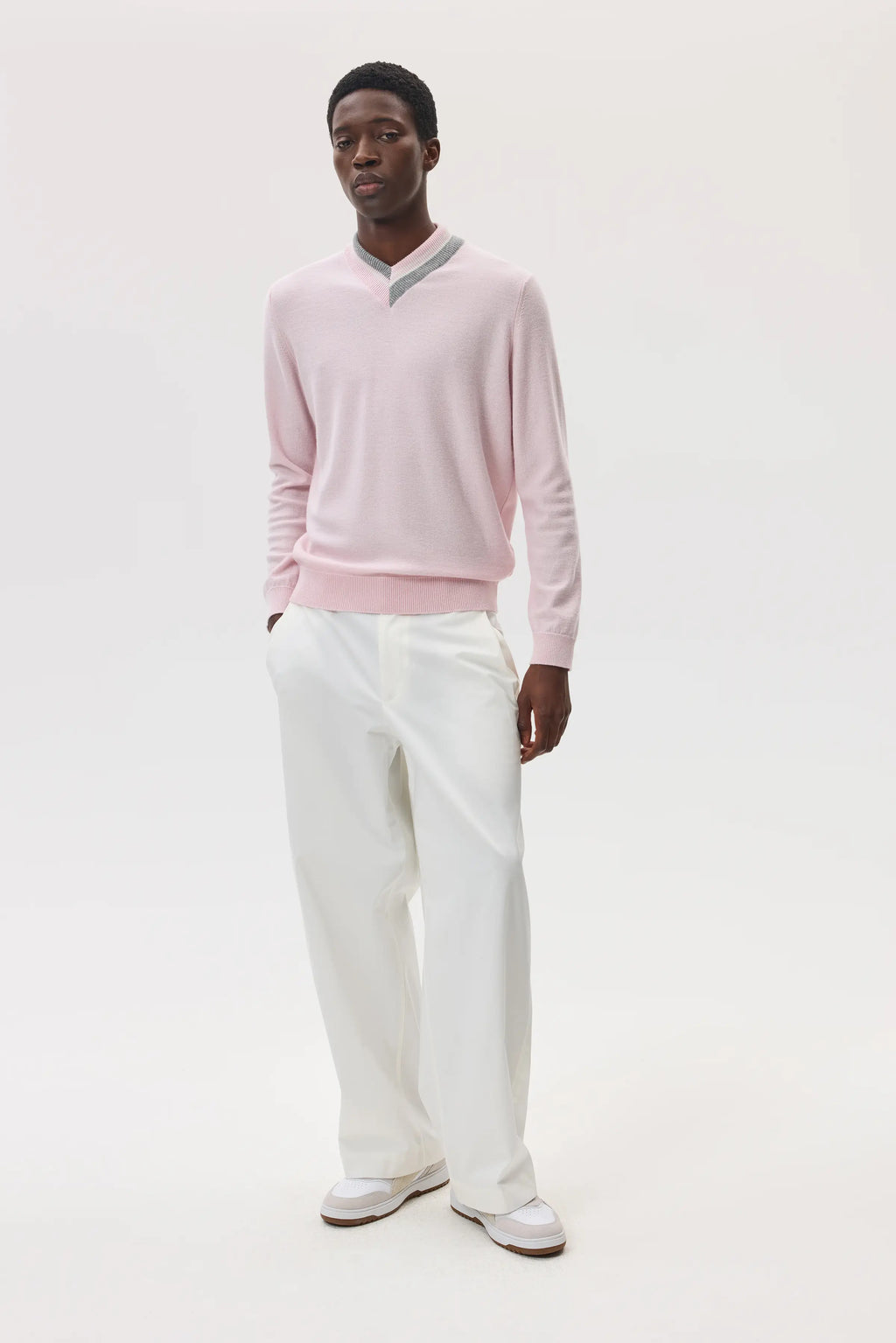 Johnstons of Elgin - Cashmere V Neck with Striped Trim
