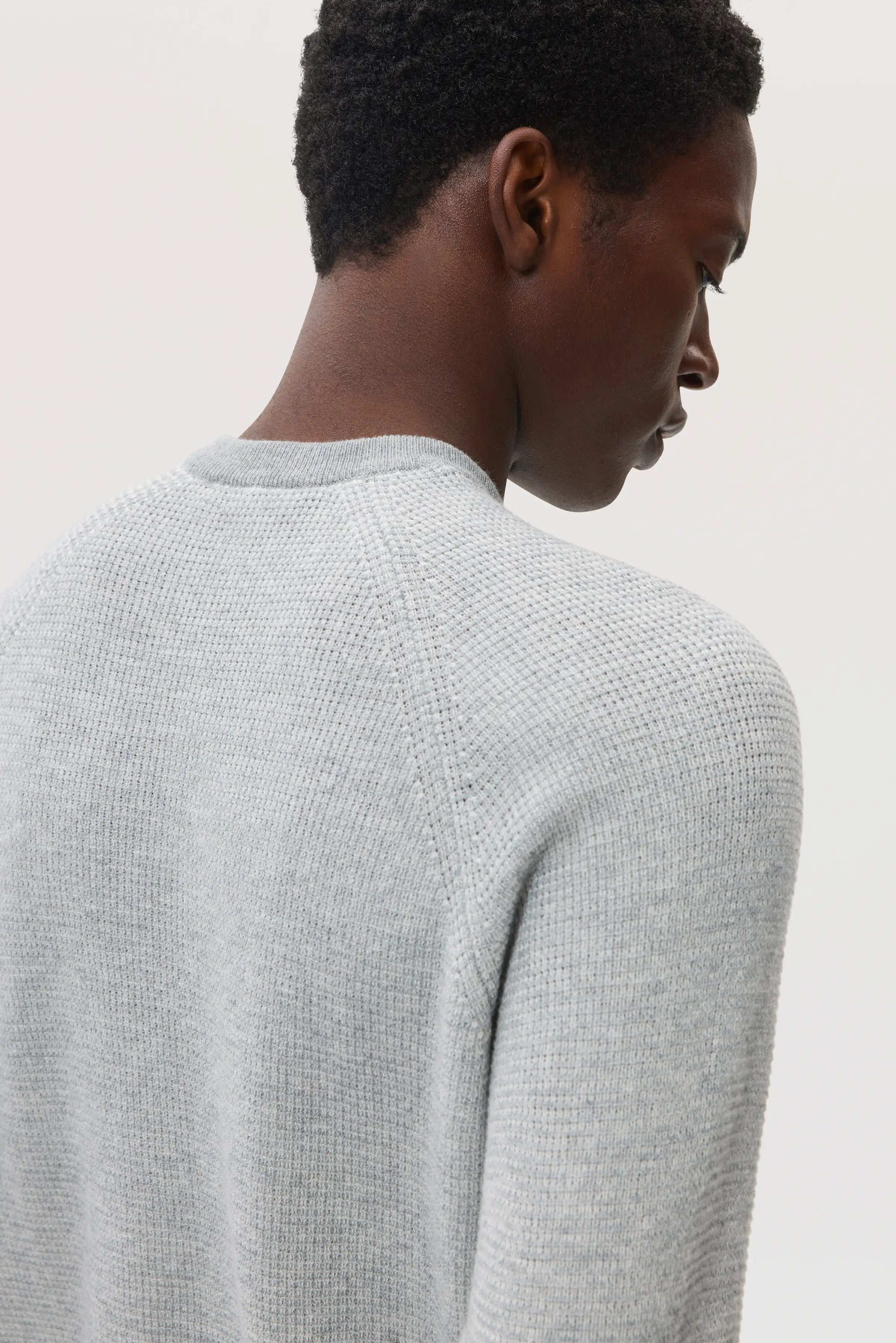 Johnstons of Elgin - Featherlight Cashmere Waffle Stitch Light Grey Jumper