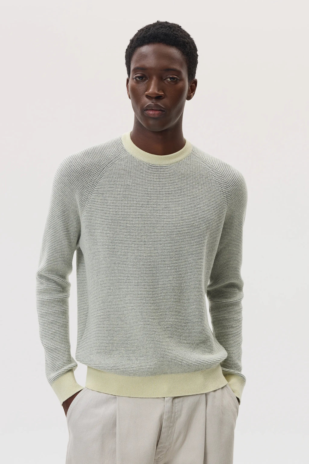 Johnstons of Elgin - Featherlight Cashmere Waffle Stitch Light Yellow Jumper
