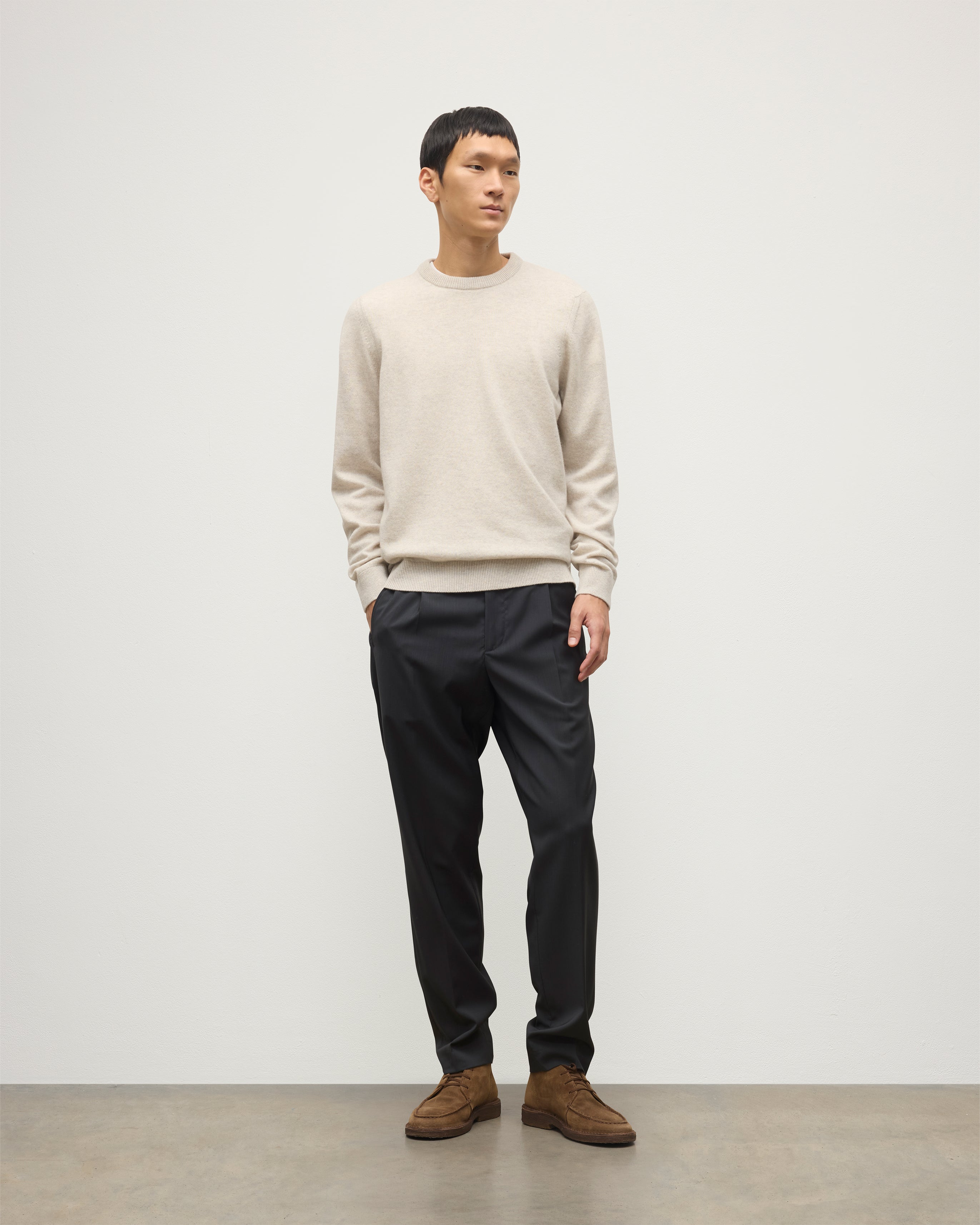 Johnstons of Elgin - Rory Natural Classic Cashmere Crew Jumper