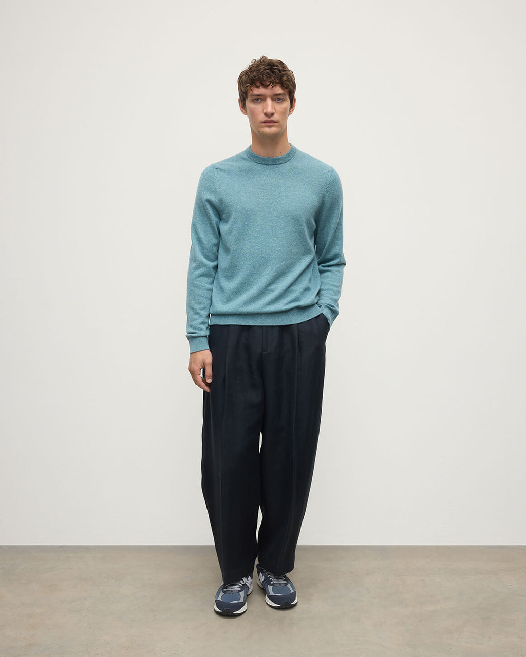 Johnstons of Elgin - Rory Green Classic Cashmere Crew Jumper