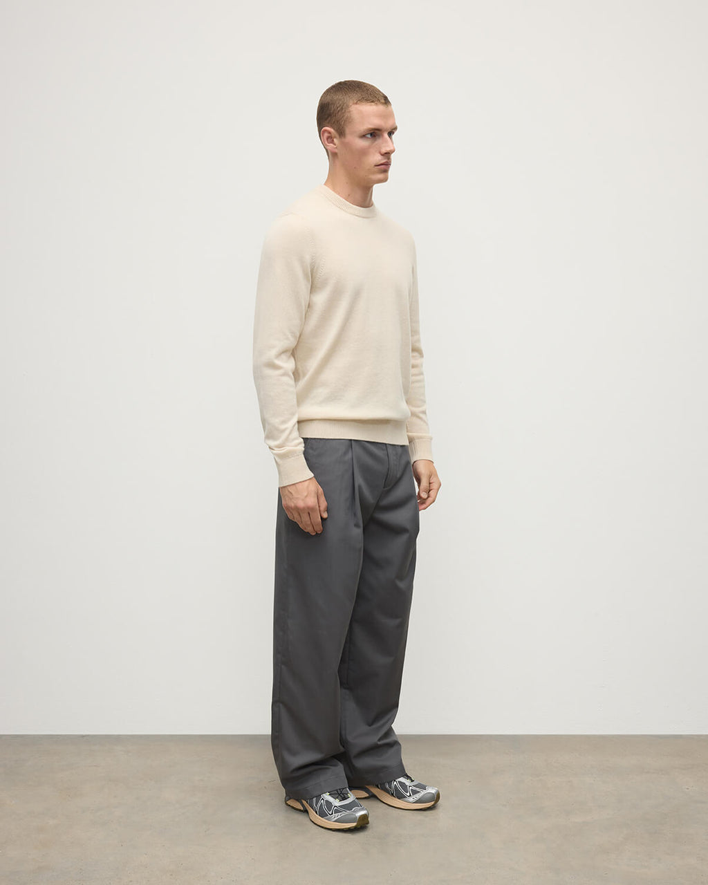 Johnstons of Elgin - Rory Cream Classic Cashmere Crew Jumper