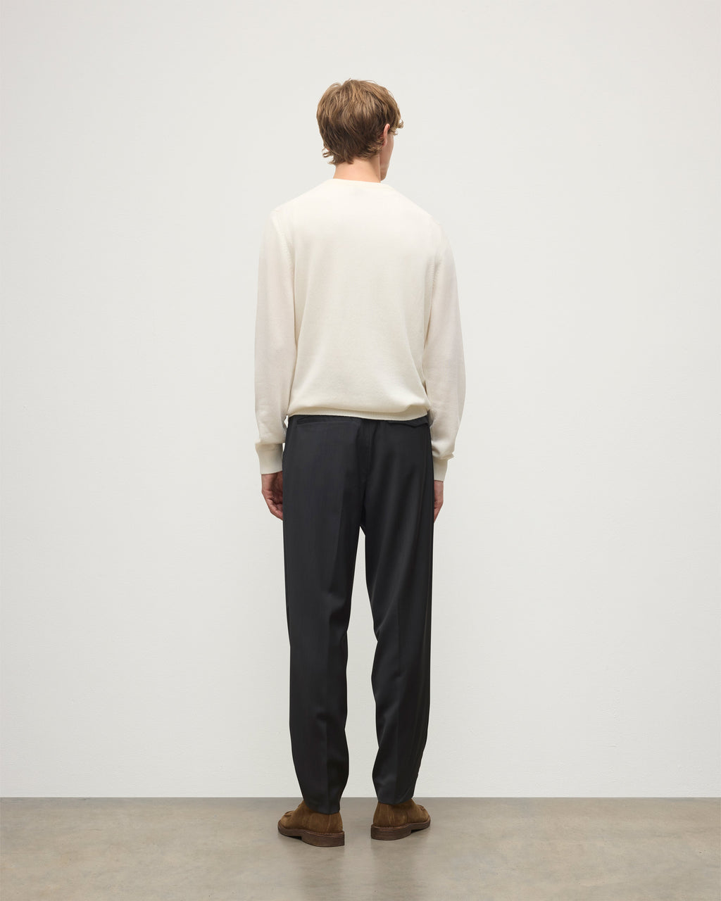 Johnstons of Elgin - Rory White Classic Cashmere Crew Jumper