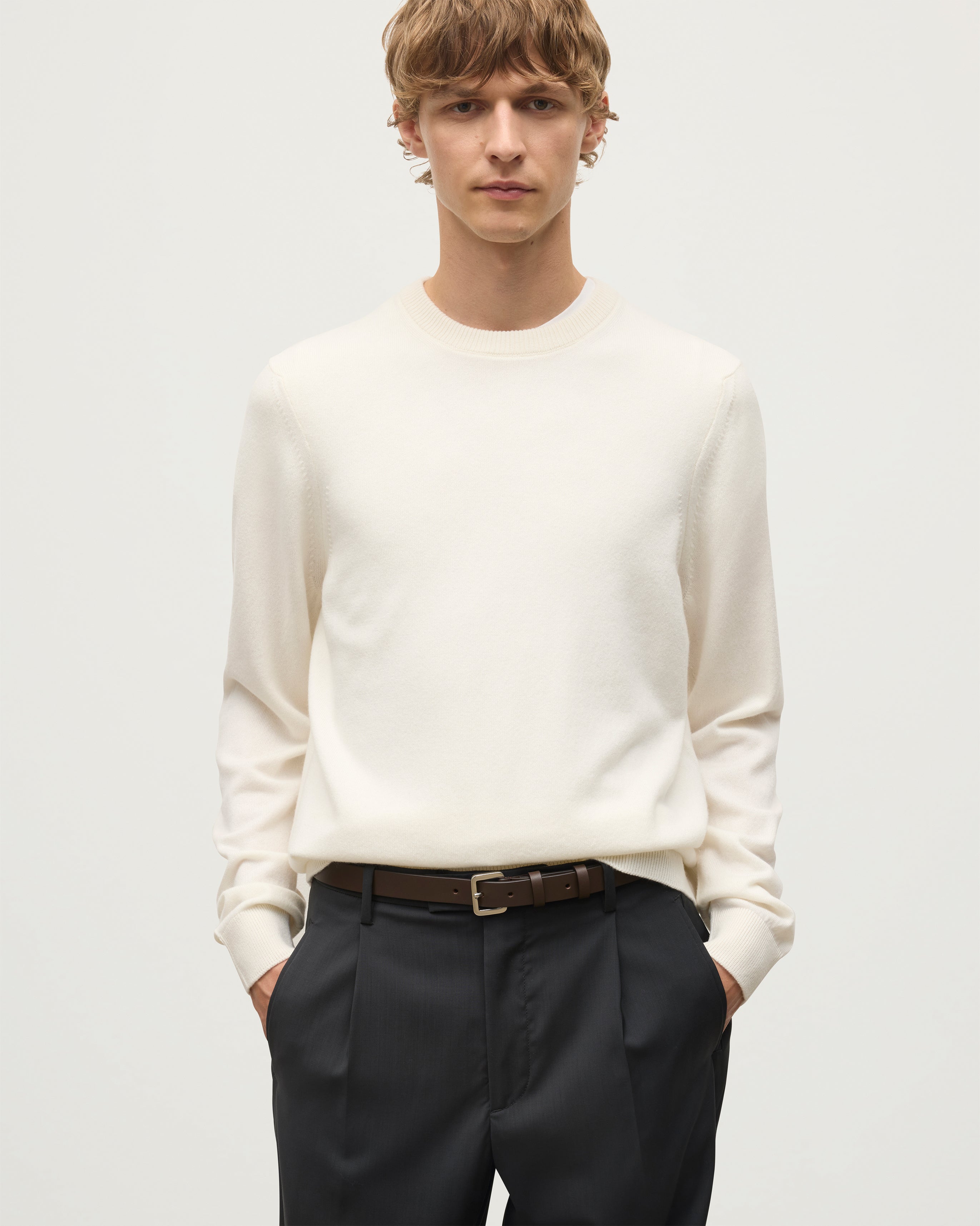 Johnstons of Elgin - Rory White Classic Cashmere Crew Jumper
