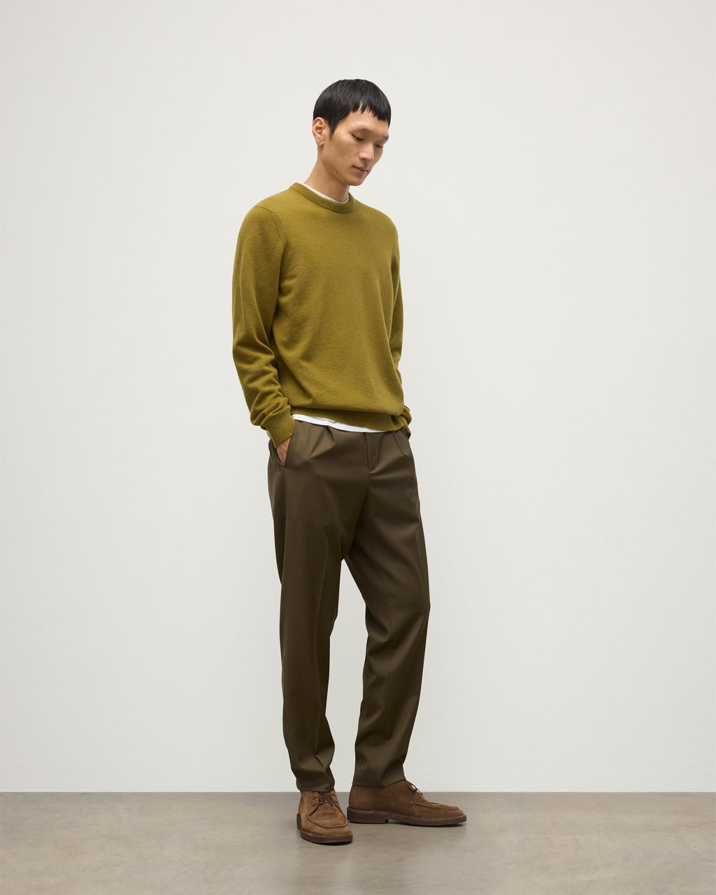 Johnstons of Elgin - Rory Green Classic Cashmere Crew Jumper