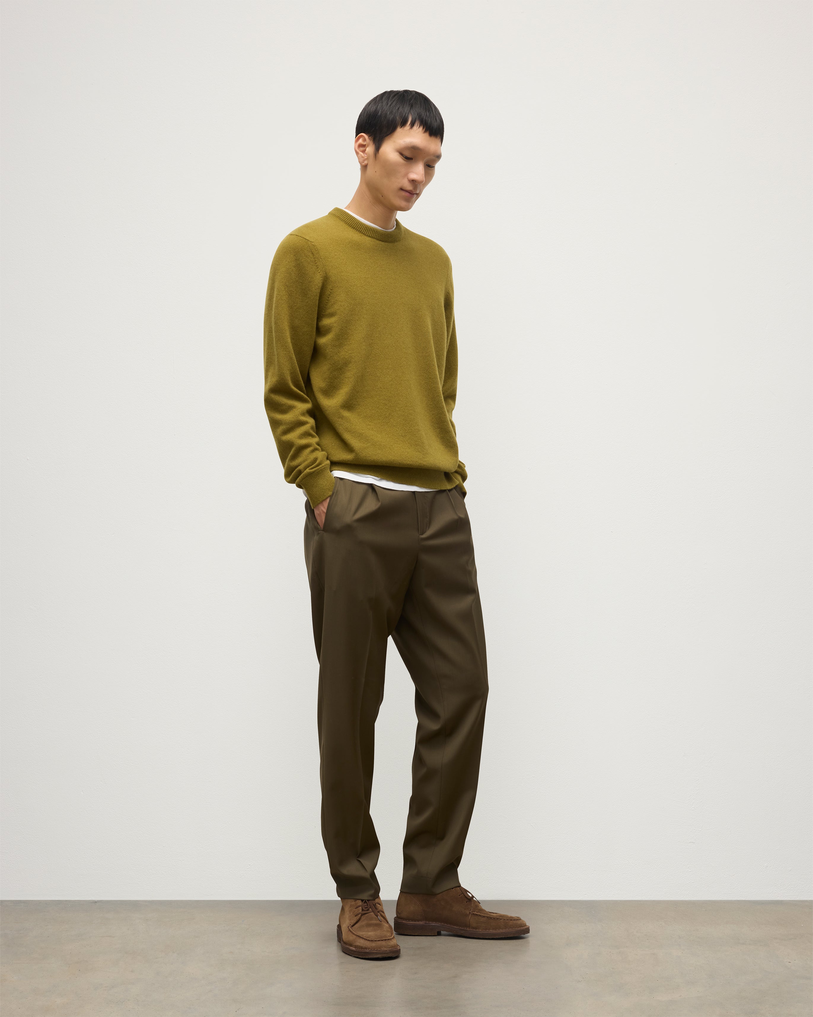 Johnstons of Elgin - Rory Green Classic Cashmere Crew Jumper