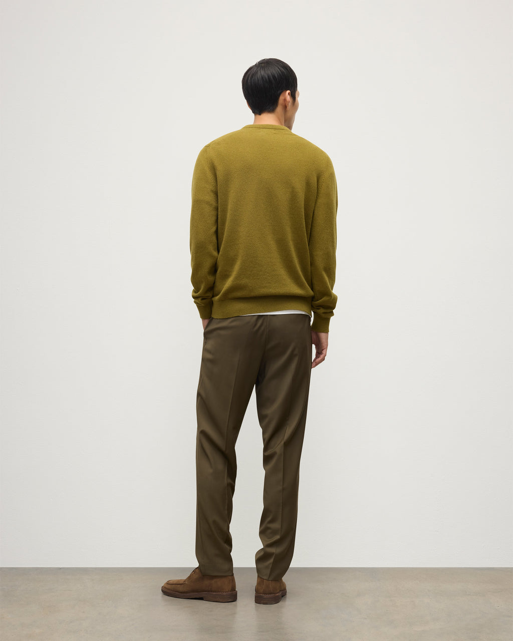 Johnstons of Elgin - Rory Green Classic Cashmere Crew Jumper