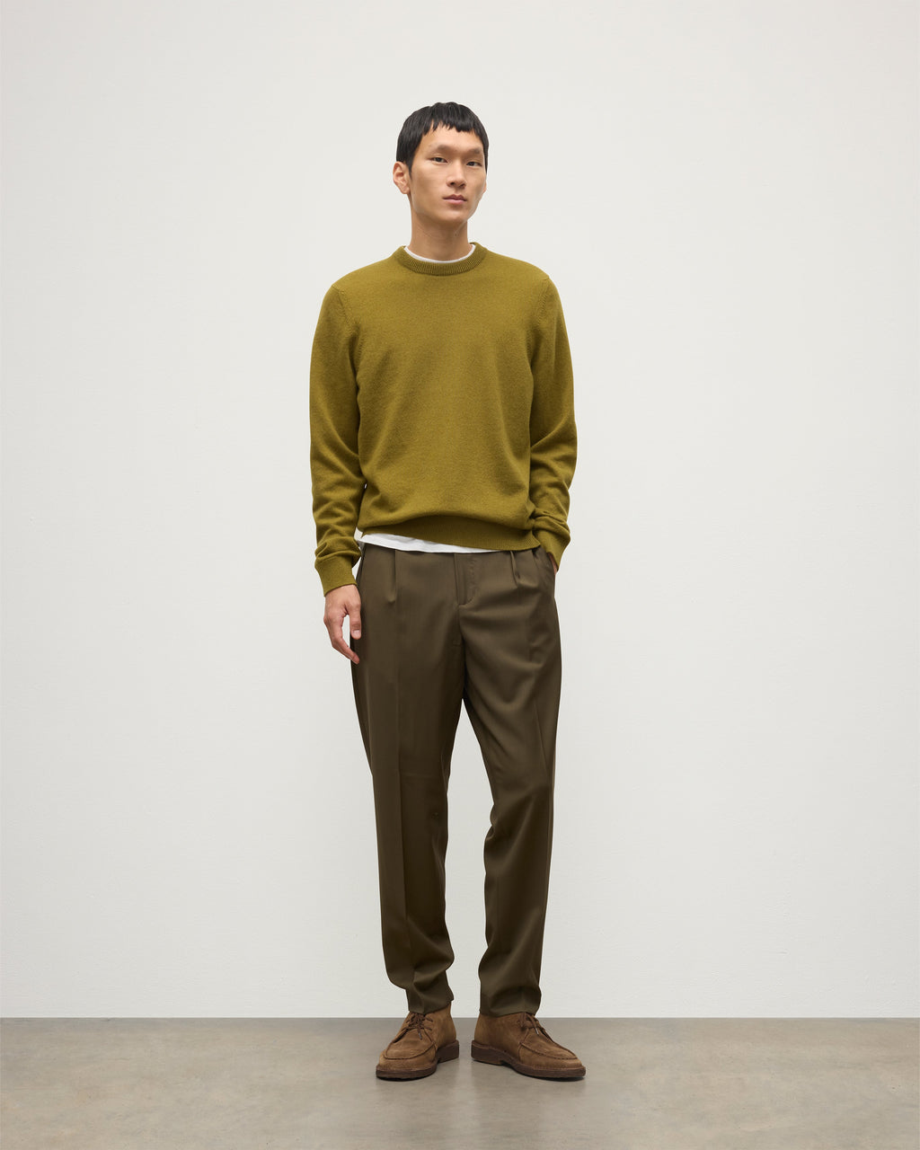 Johnstons of Elgin - Rory Green Classic Cashmere Crew Jumper
