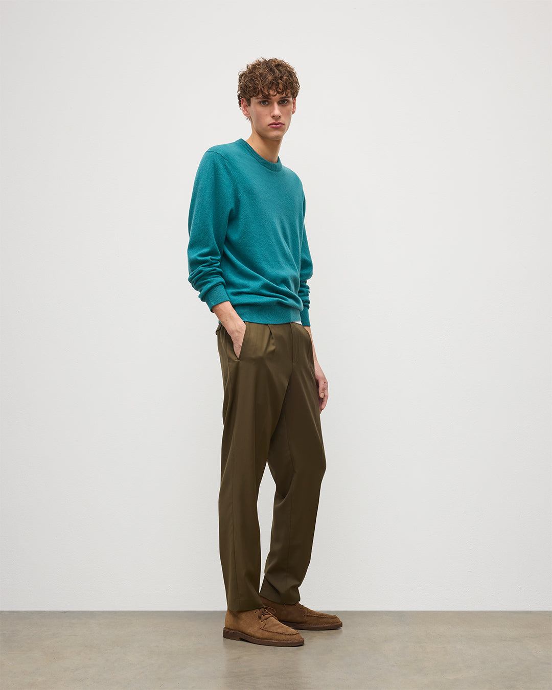 Johnstons of Elgin - Rory Green Classic Cashmere Crew Jumper