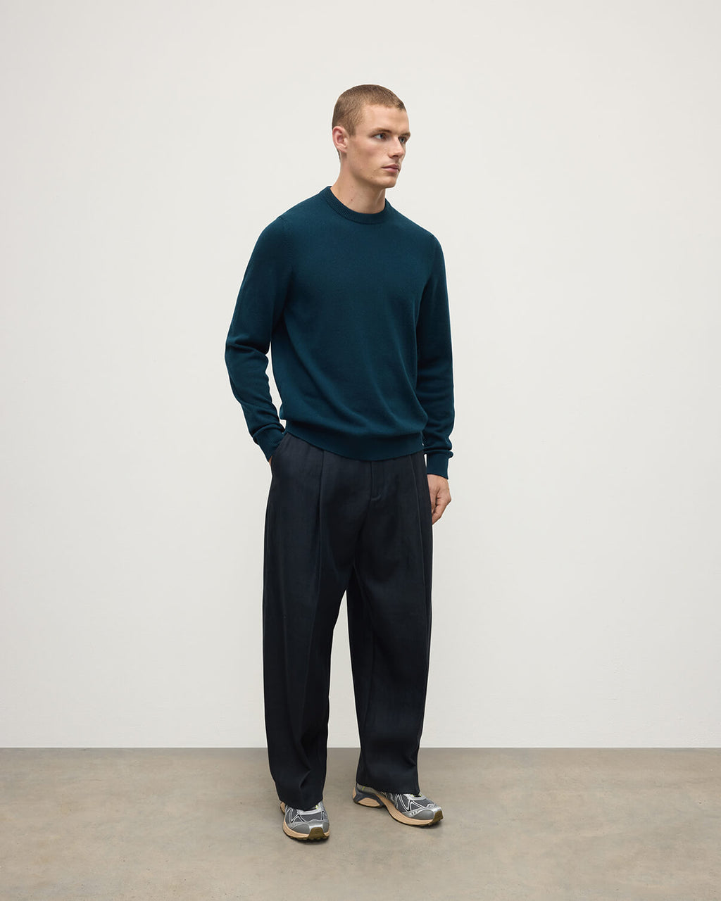 Johnstons of Elgin - Rory Bottle Green Classic Cashmere Crew Jumper
