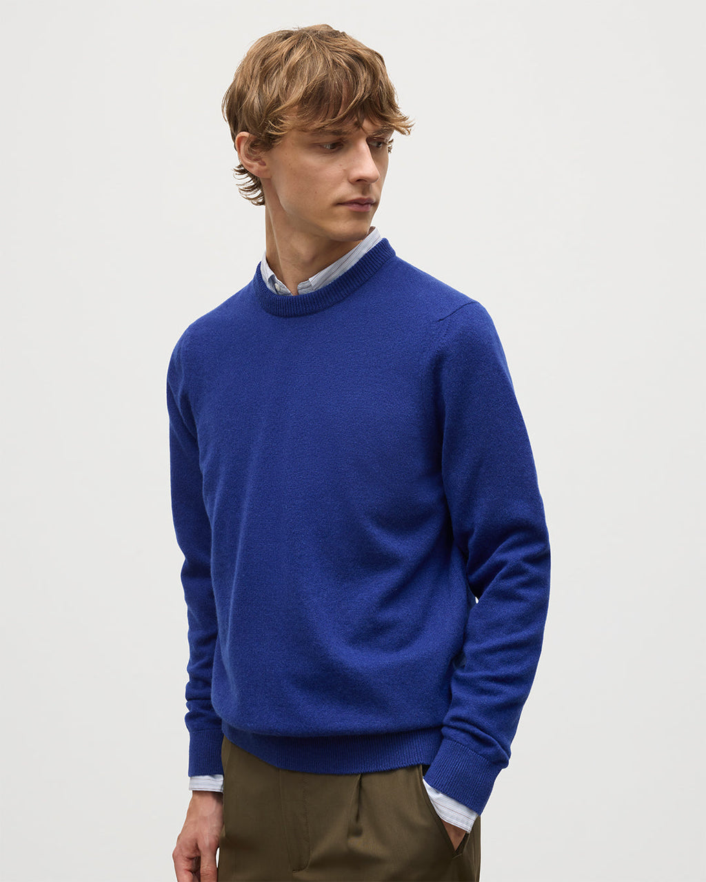 Johnstons of Elgin - Rory Blue Classic Cashmere Crew Jumper