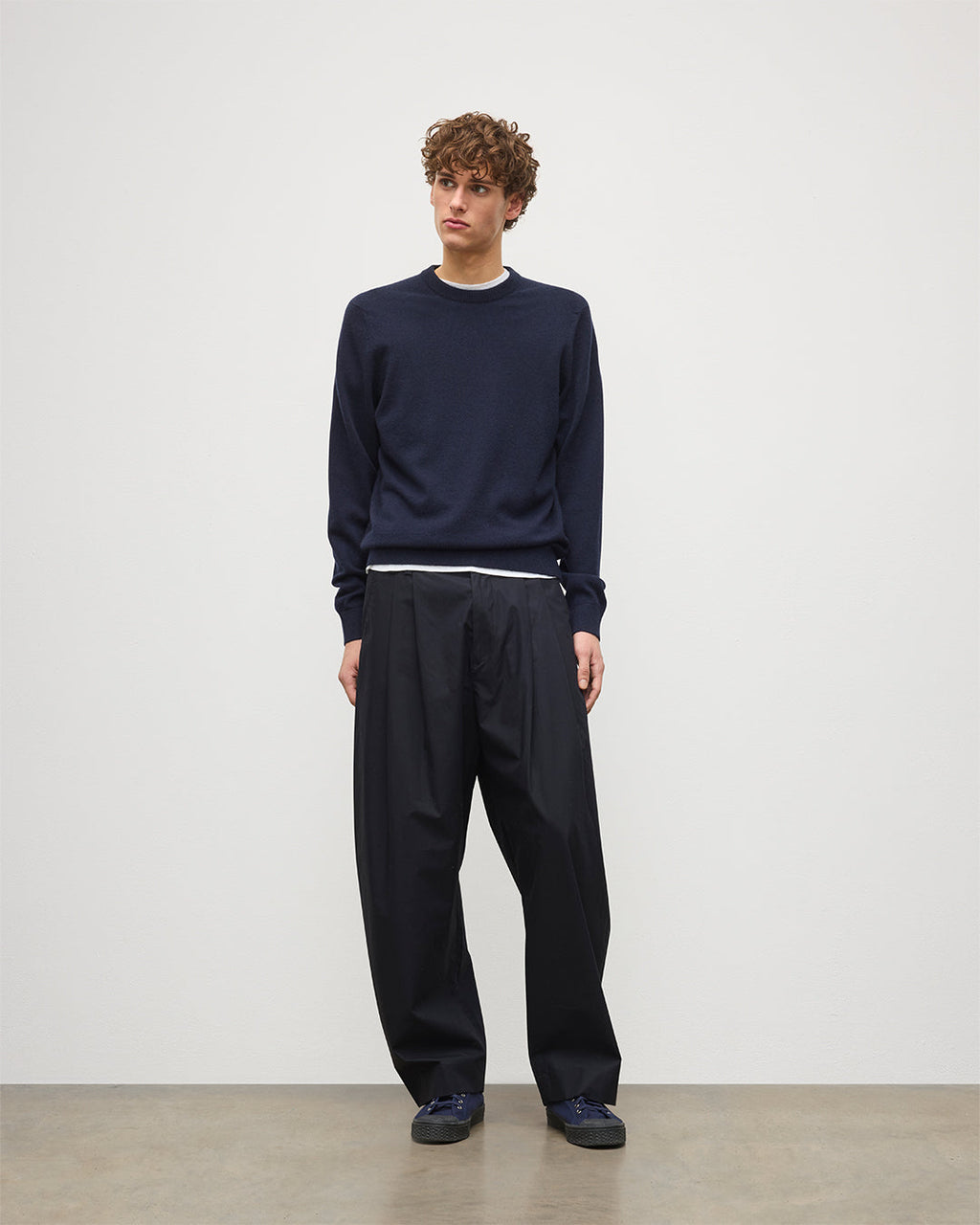 Johnstons of Elgin - Rory Dark Navy Classic Cashmere Crew Jumper