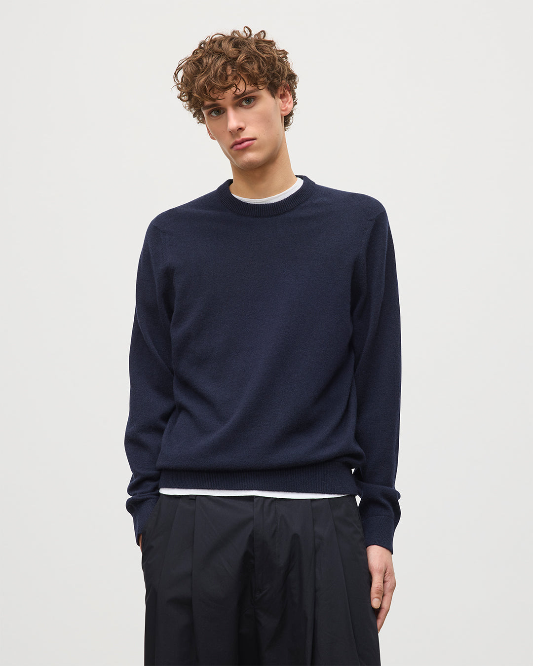 Johnstons of Elgin - Rory Dark Navy Classic Cashmere Crew Jumper