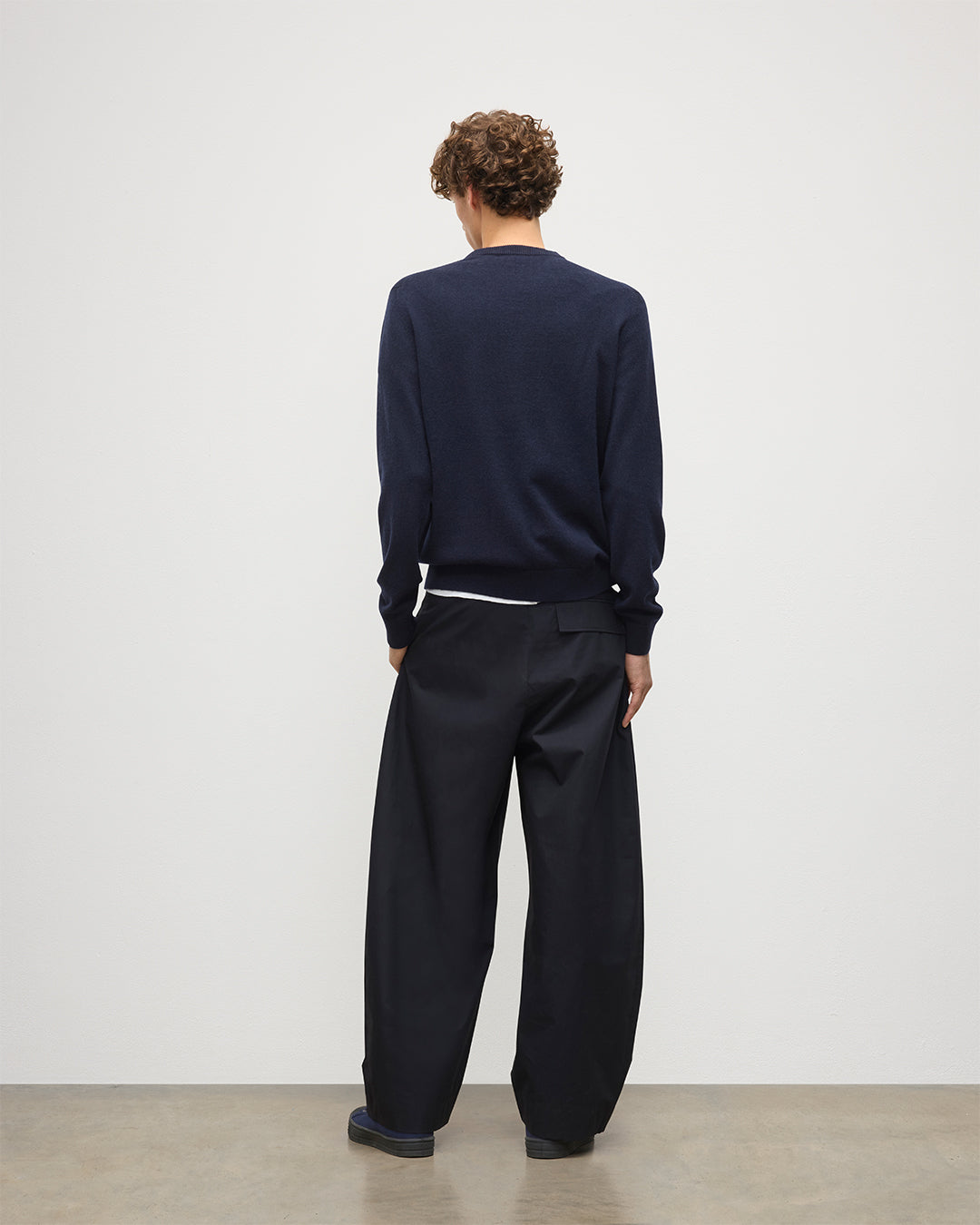 Johnstons of Elgin - Rory Dark Navy Classic Cashmere Crew Jumper