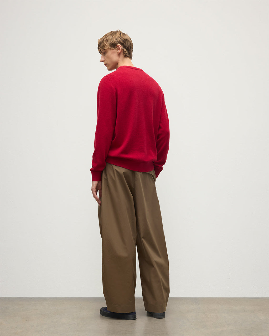 Johnstons of Elgin - Rory Red Classic Cashmere Crew Jumper