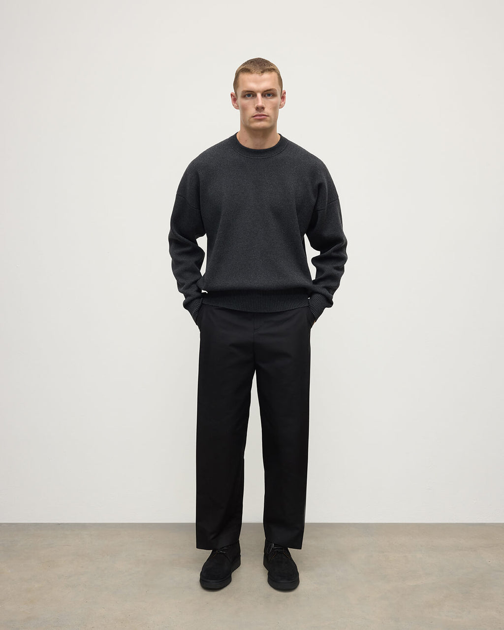 Johnstons of Elgin - Relaxed Milano Stitch Dark Grey Jumper
