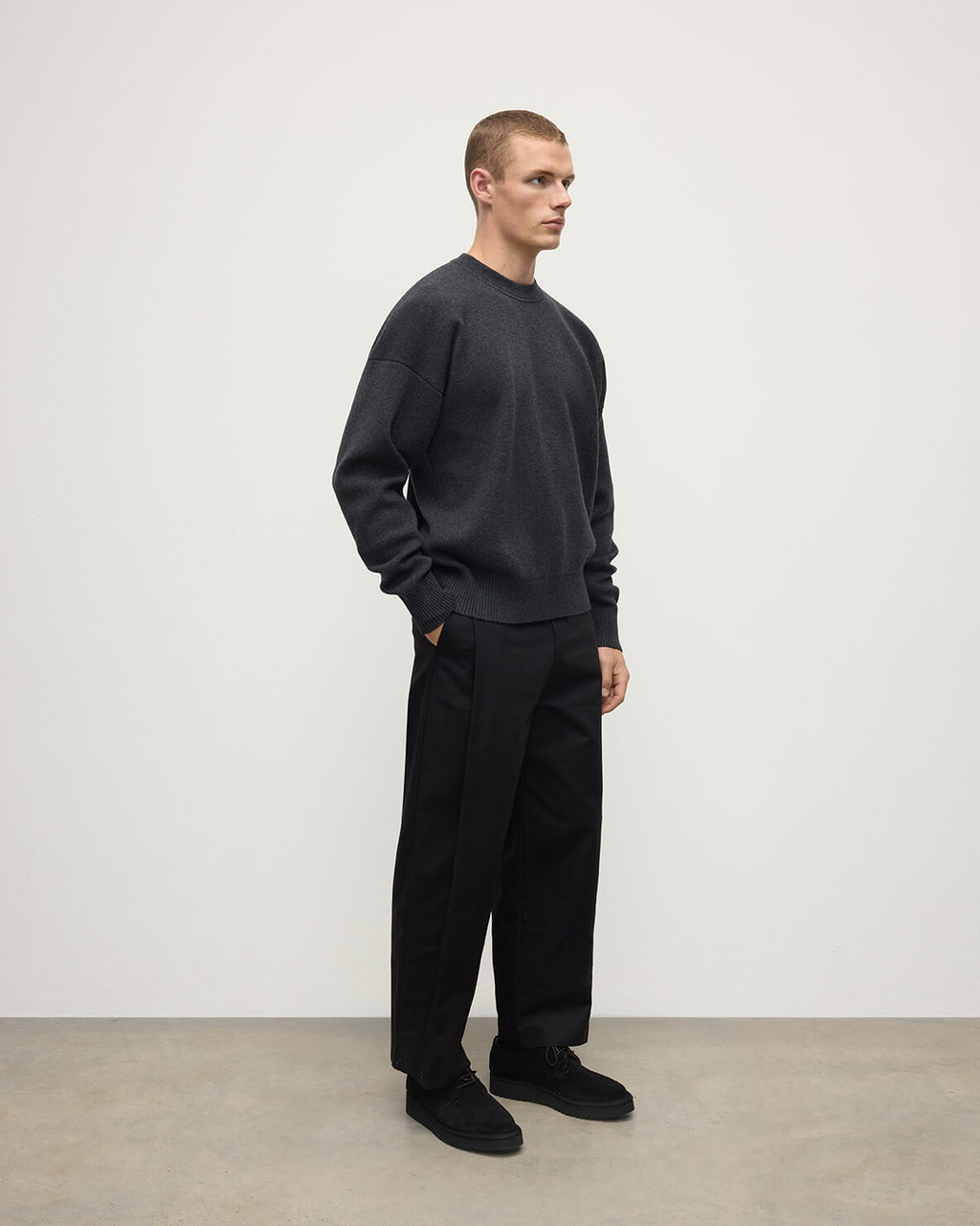 Johnstons of Elgin - Relaxed Milano Stitch Dark Grey Jumper