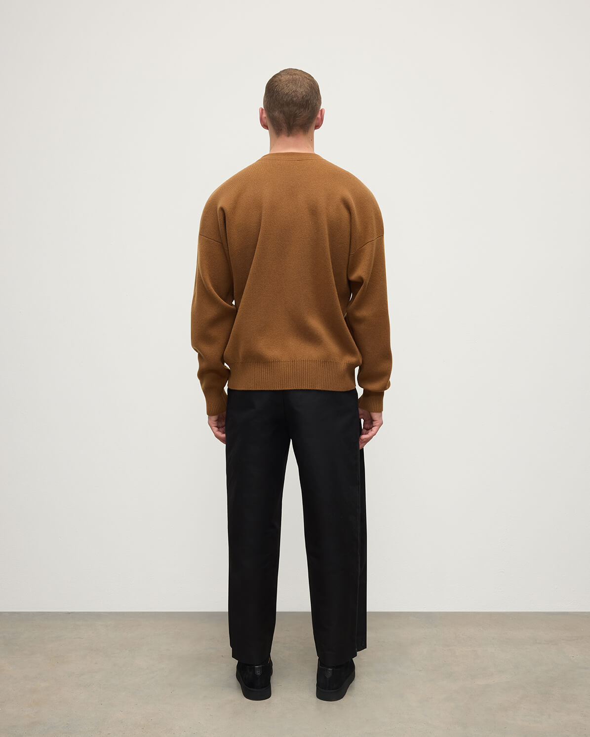 Johnstons of Elgin - Relaxed Milano Stitch Dark Camel Jumper