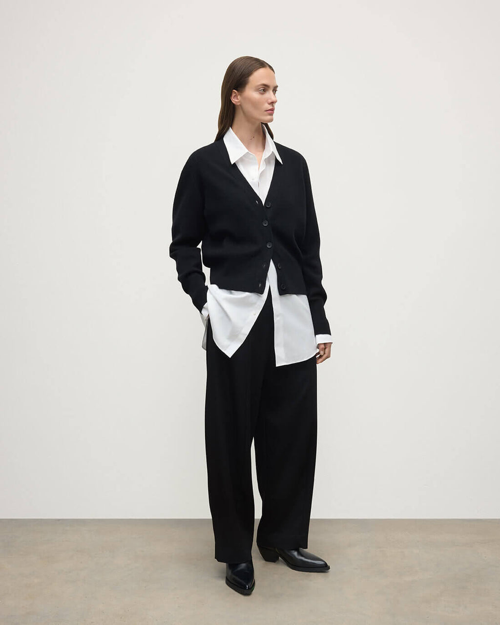 Johnstons of Elgin - Milano Stitch Black Cashmere Cardigan