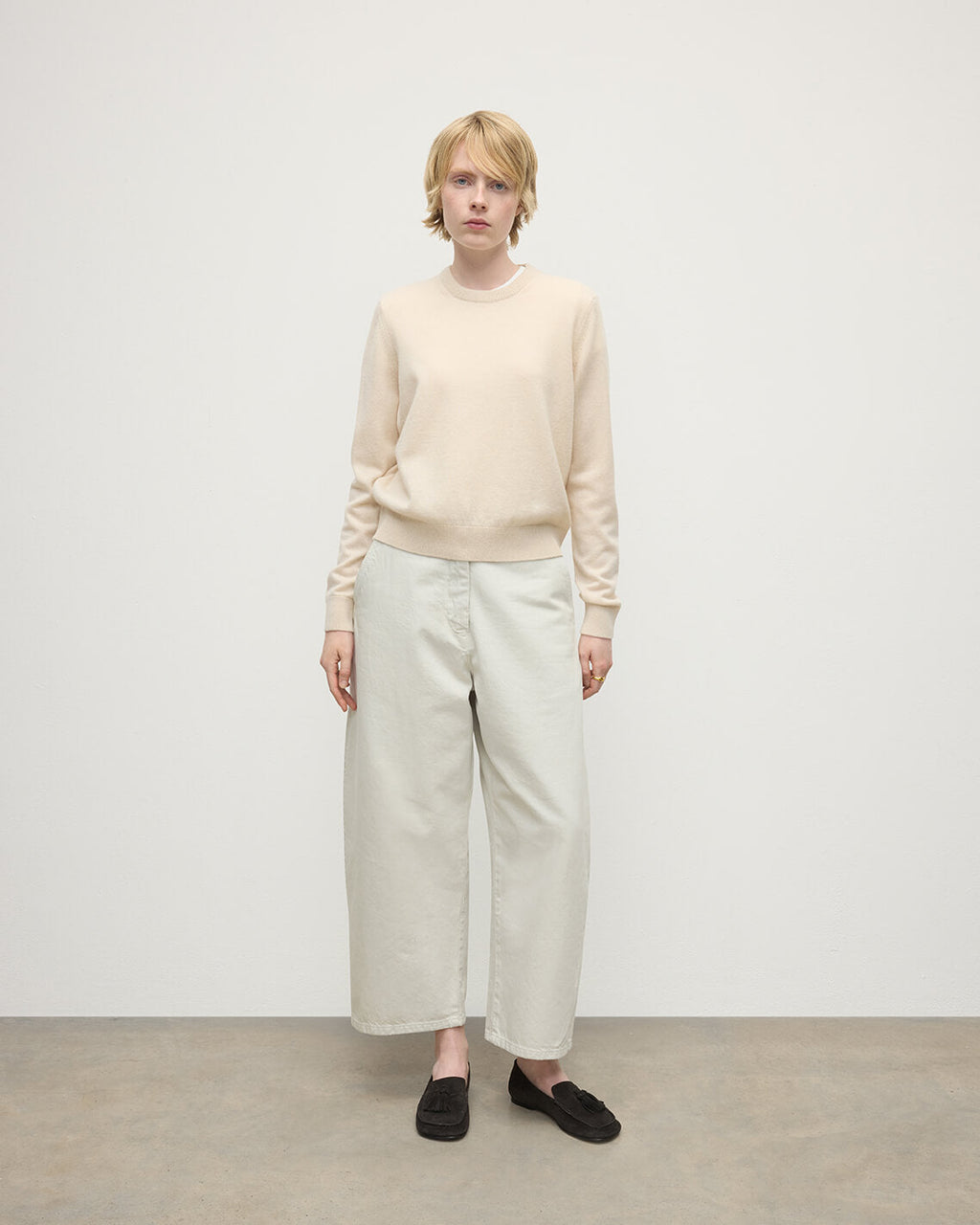 Johnstons of Elgin - Classic Cashmere Cream Round Neck Jumper