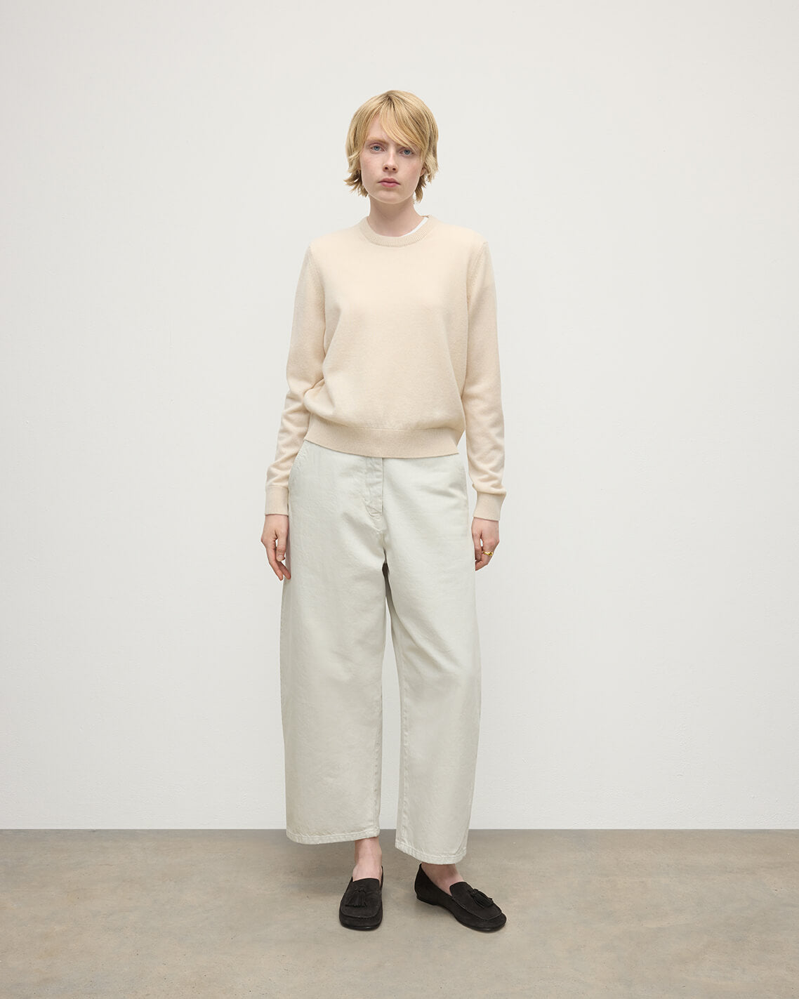 Johnstons of Elgin - Classic Cashmere Cream Round Neck Jumper