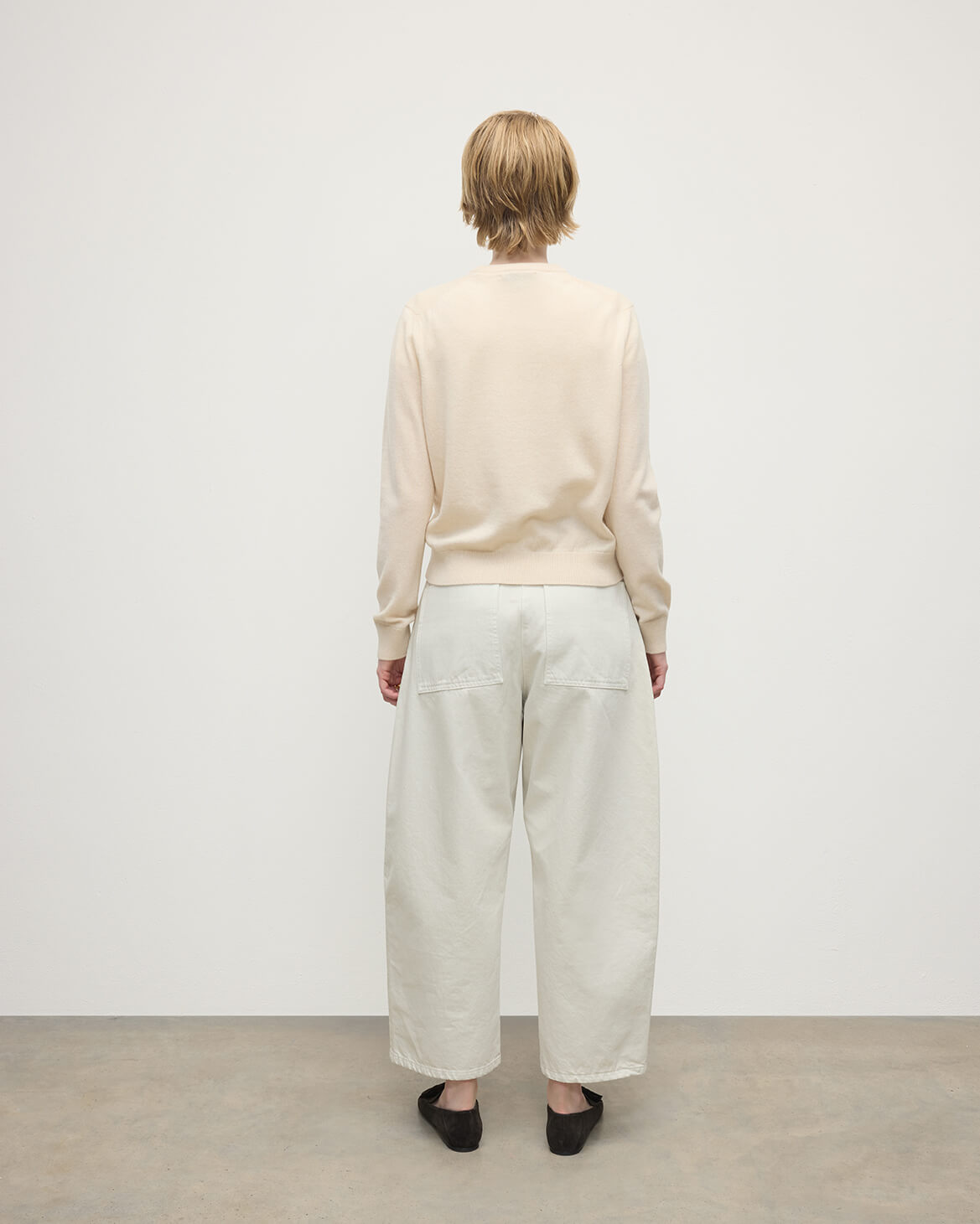 Johnstons of Elgin - Classic Cashmere Cream Round Neck Jumper