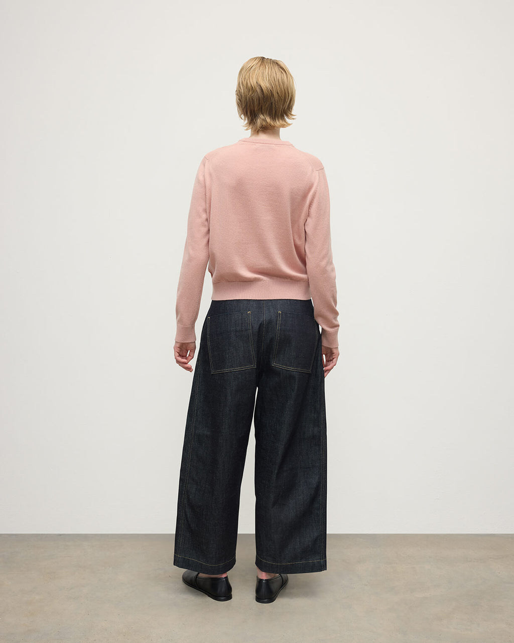 Johnstons of Elgin - Classic Cashmere Pink Round Neck Jumper