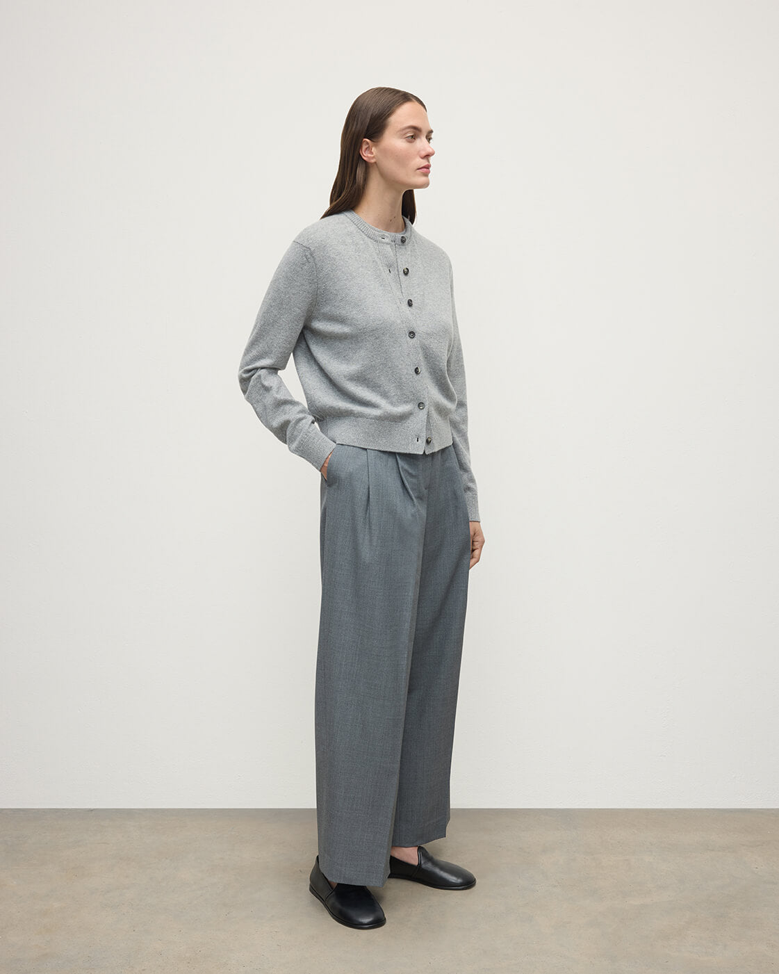 Johnstons of Elgin - Classic Cashmere Light Grey Cardigan