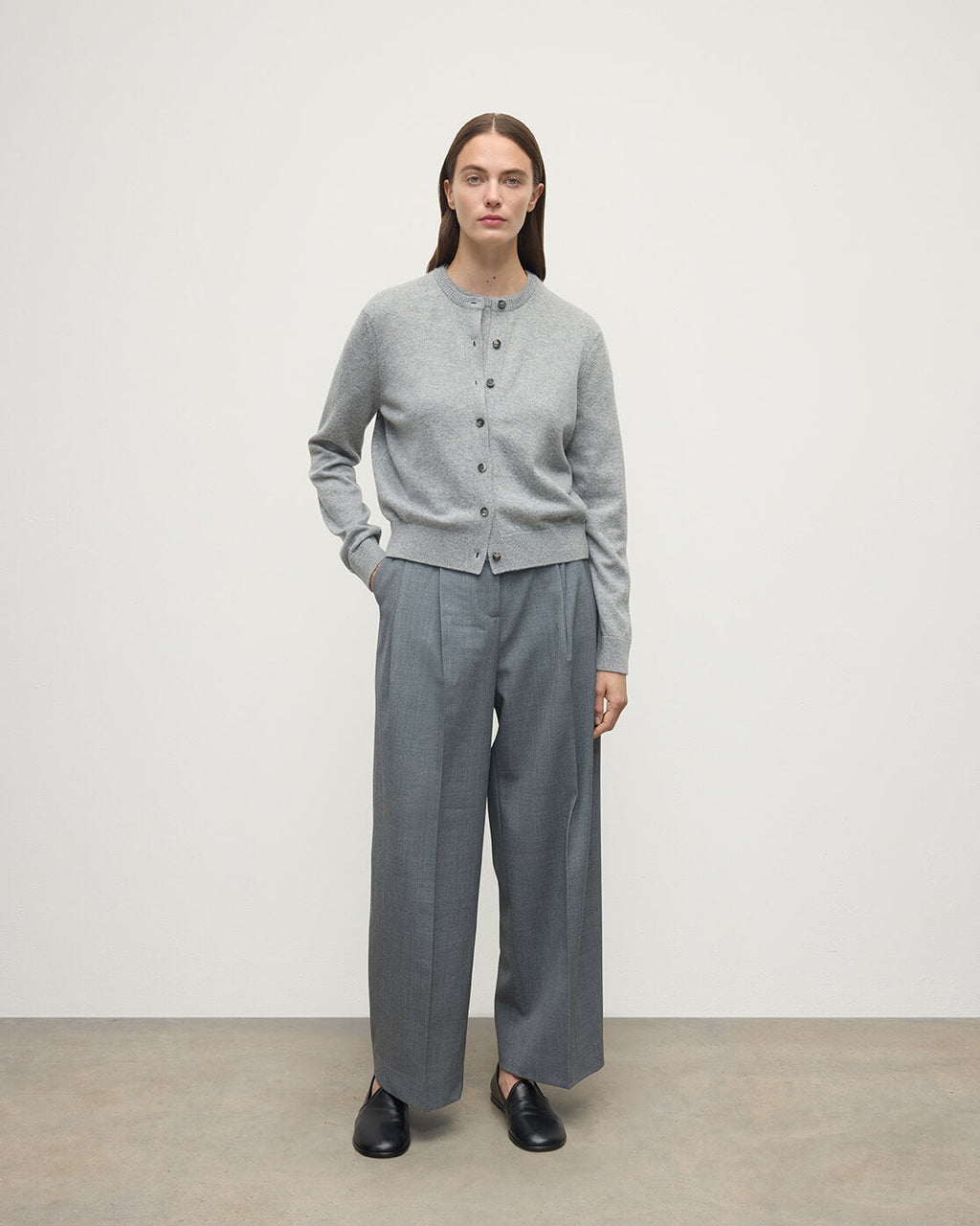 Johnstons of Elgin - Classic Cashmere Light Grey Cardigan