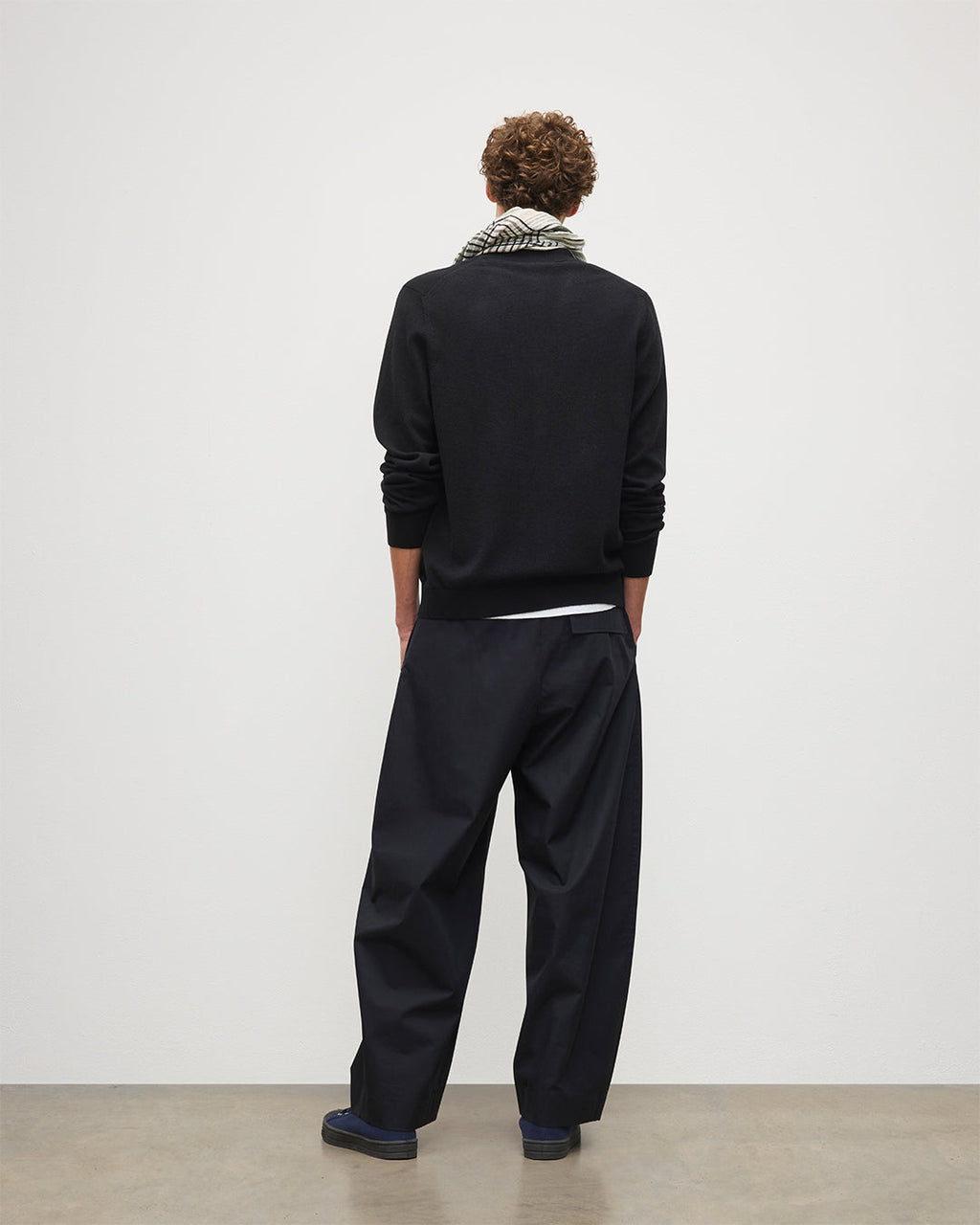 Johnstons of Elgin - Rory Black Classic Cashmere Cardigan
