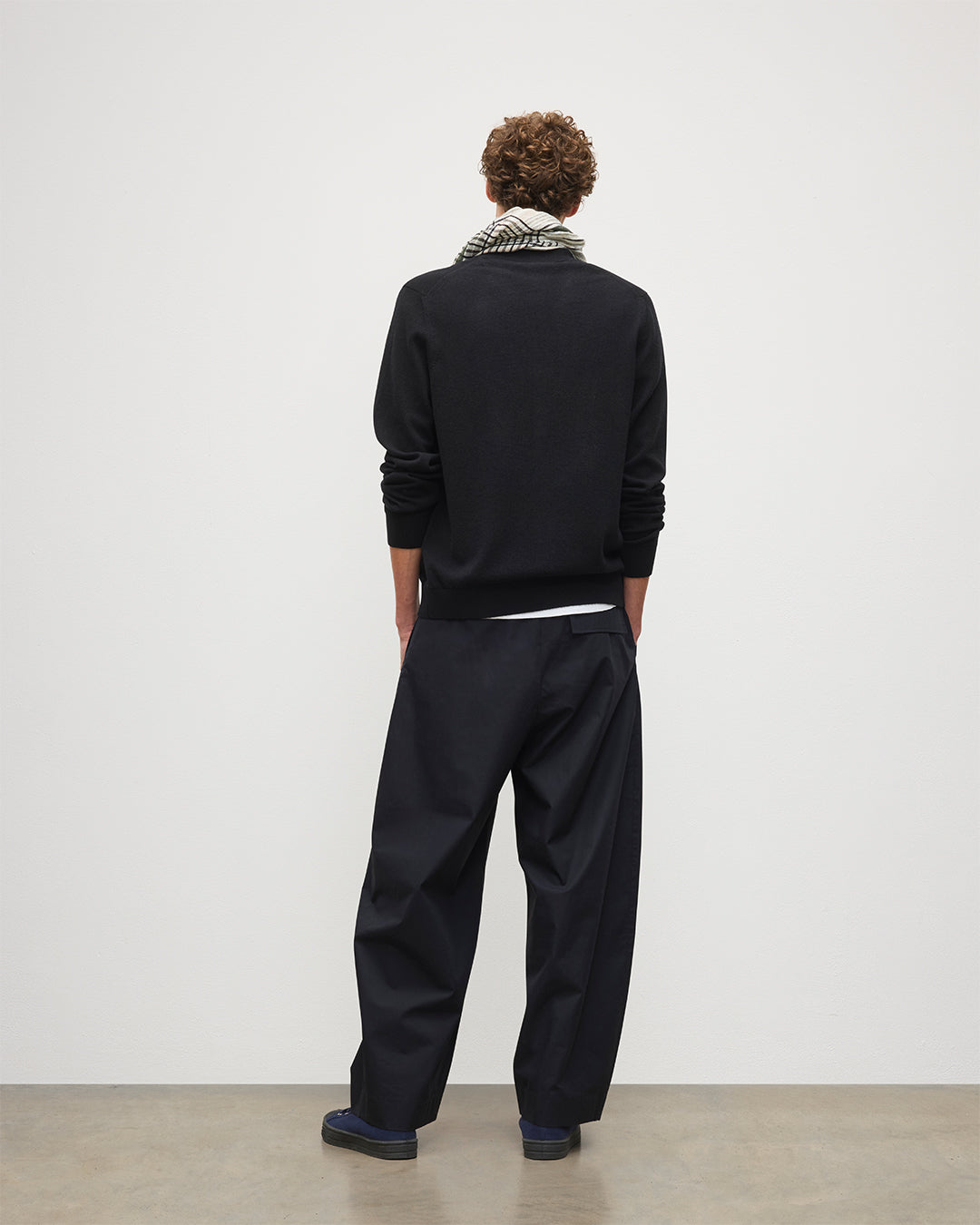 Johnstons of Elgin - Rory Black Classic Cashmere Cardigan