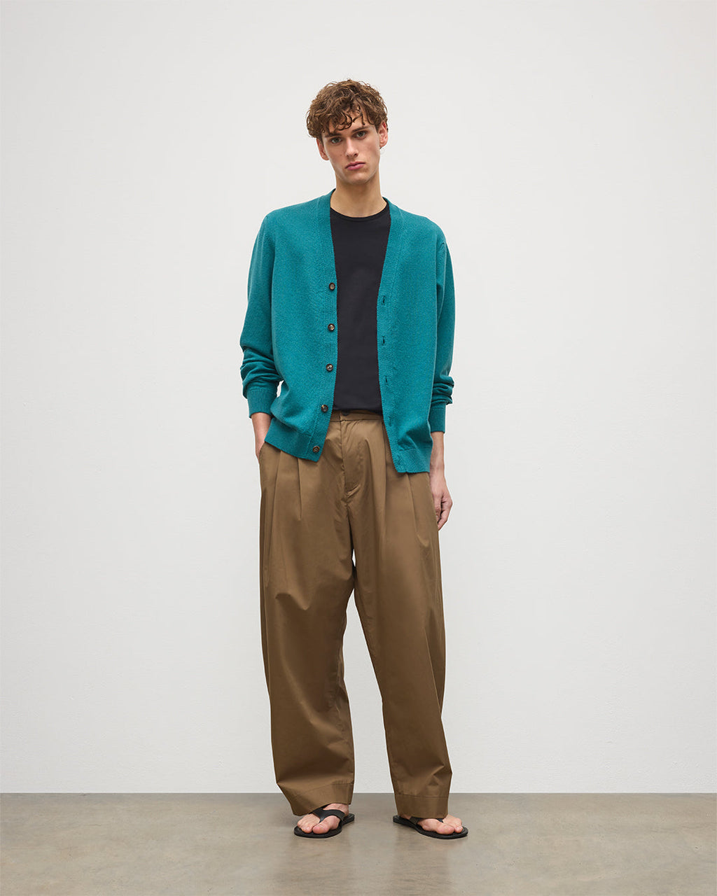 Johnstons of Elgin - Rory Green Classic Cashmere Cardigan